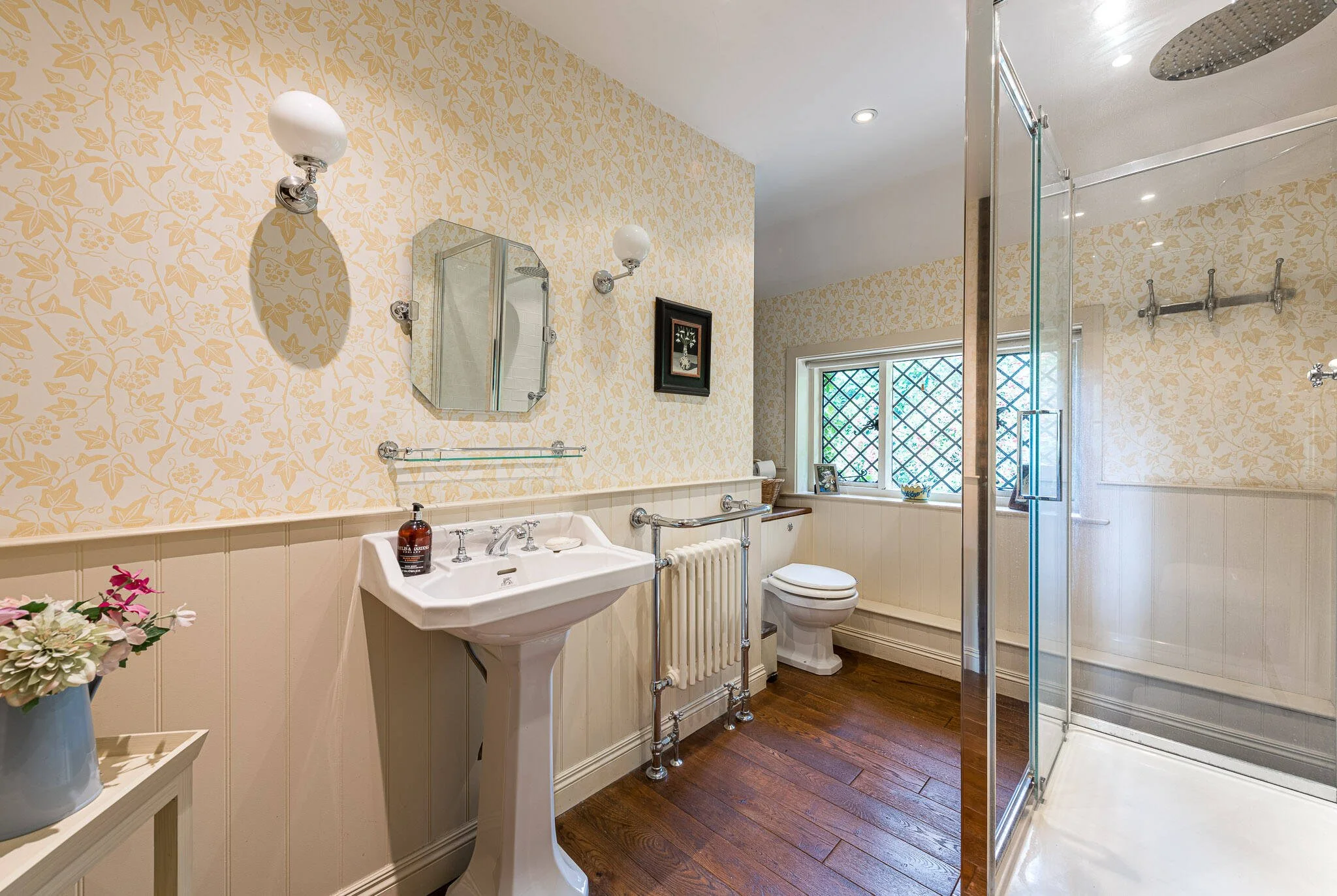 surrey-15-century-country-house-film-photo-shoot-hire-shower-room.jpg