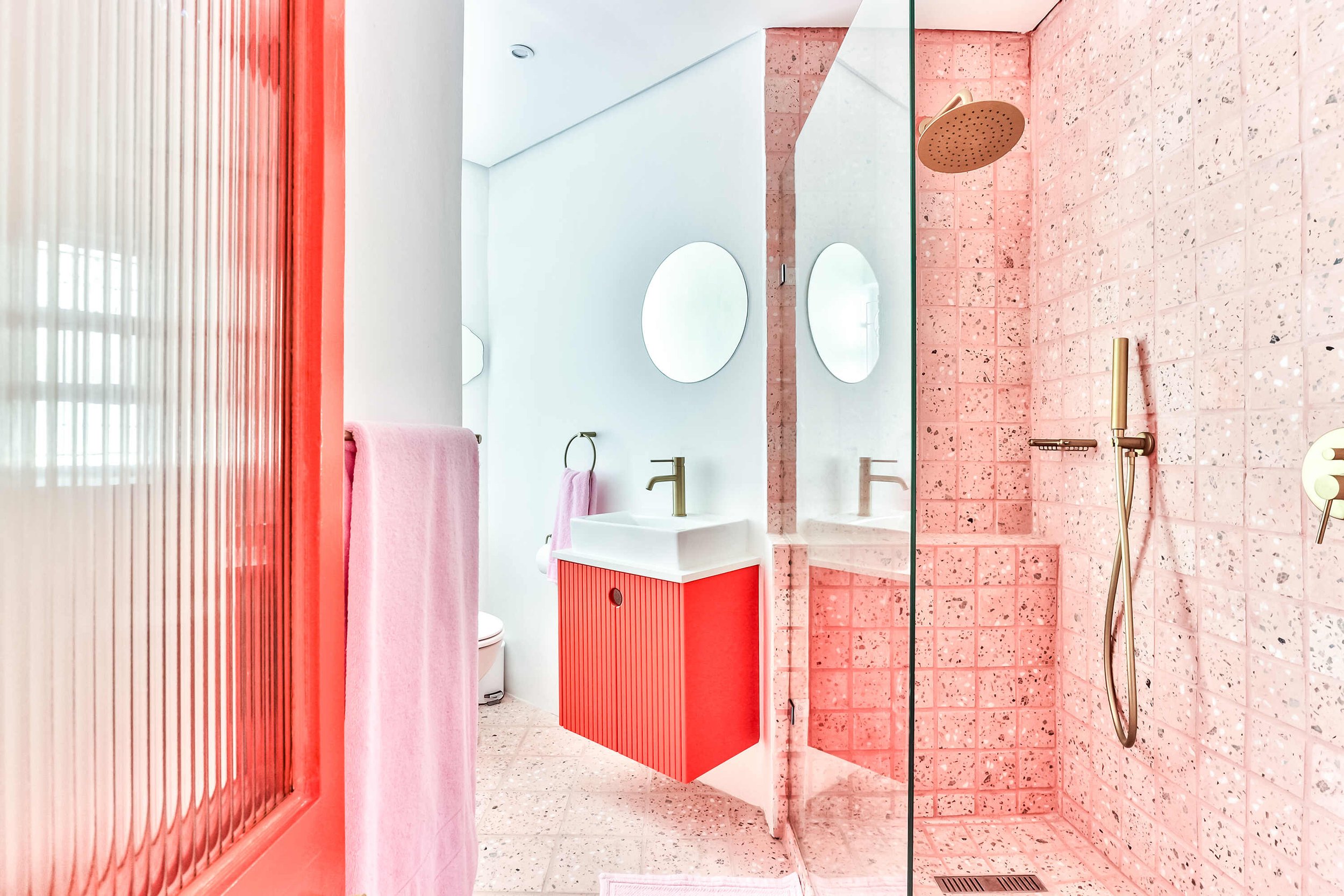 cape-town-wes-anderson-pink-kitsch-photo-studio-location-hire-pink-bathroom.jpg