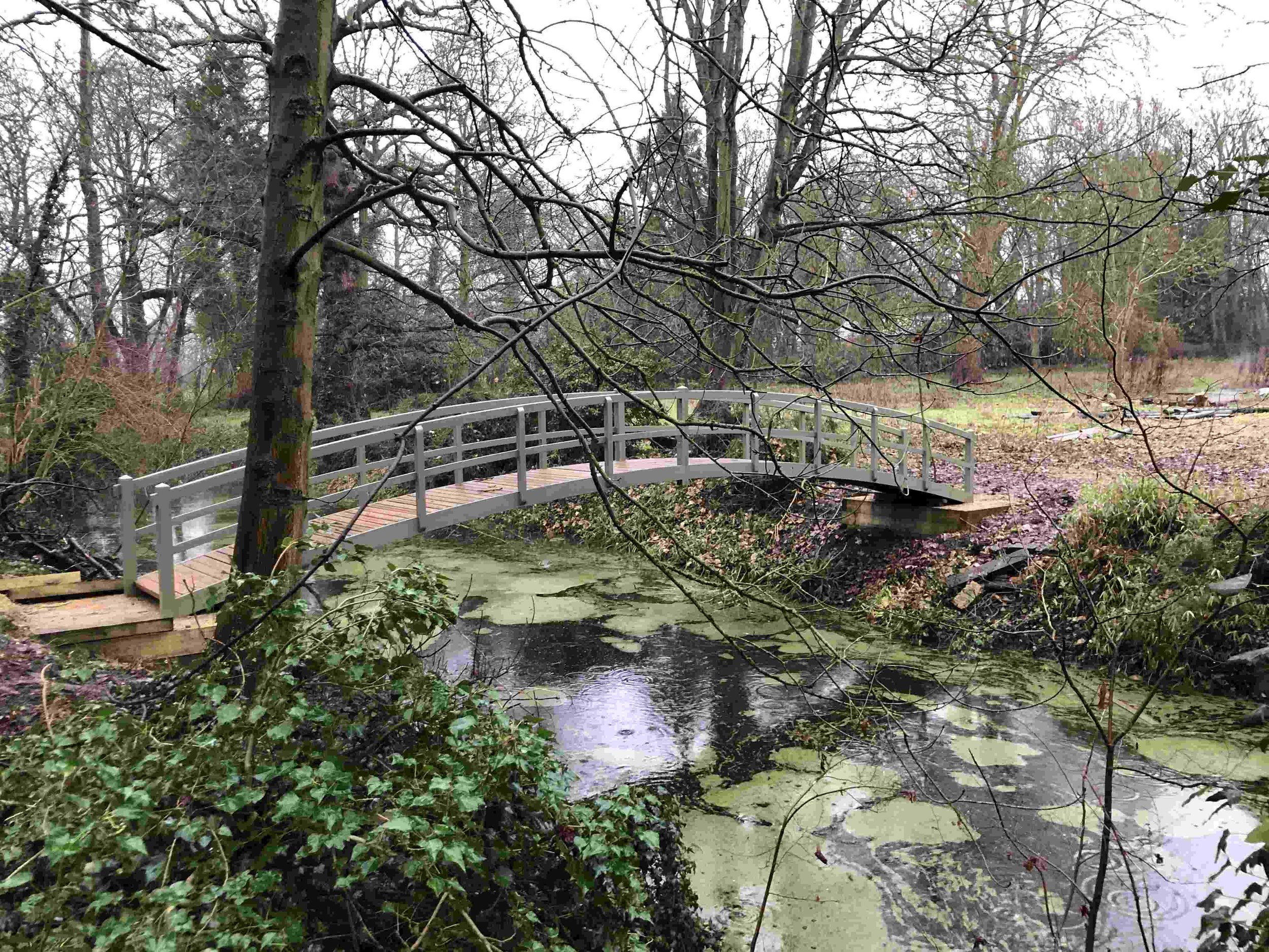 cambridgeshire-stately-period-home-film-photo-shoot-events-hire-bridge-river.jpg