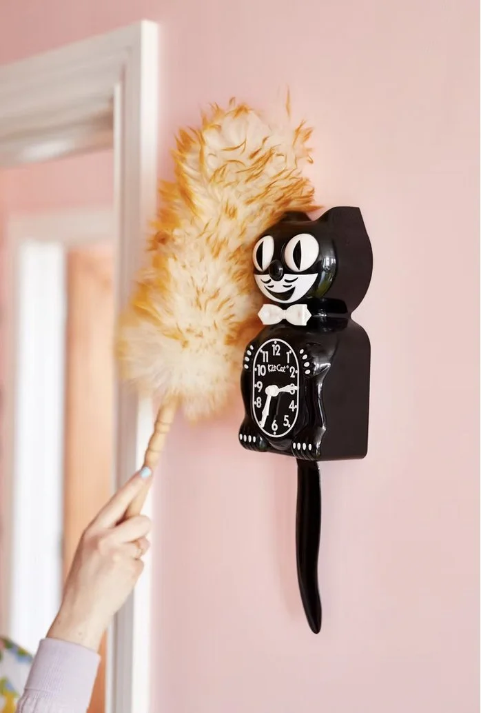 london-kitsch-wes-anderson-pink-apartment-film-photo-shoot-location-hire-felix-the-cat.jpg