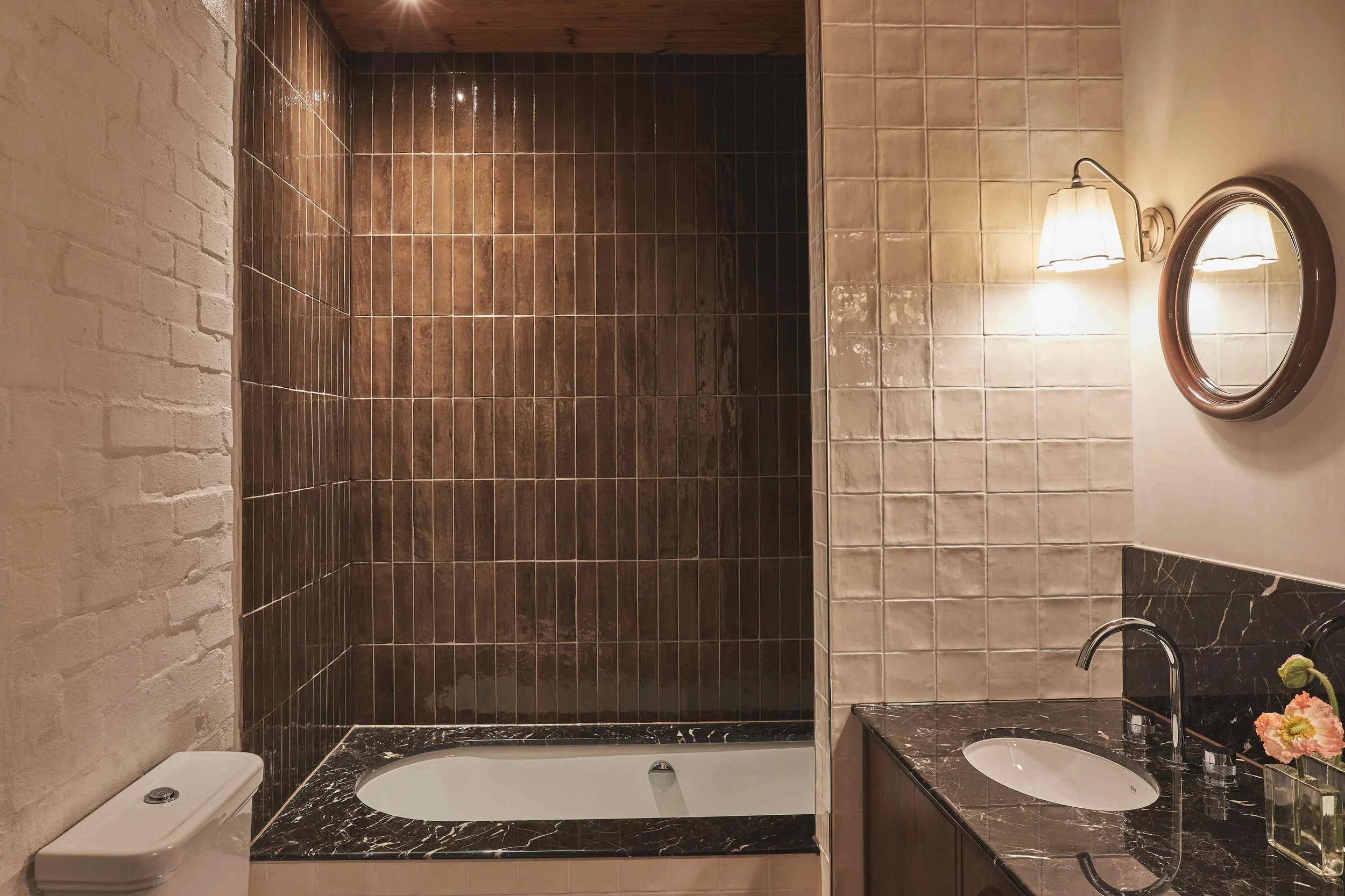 london-retro-mid-century-photo-film-shoot-location-modern-1960s-bathroom.jpg