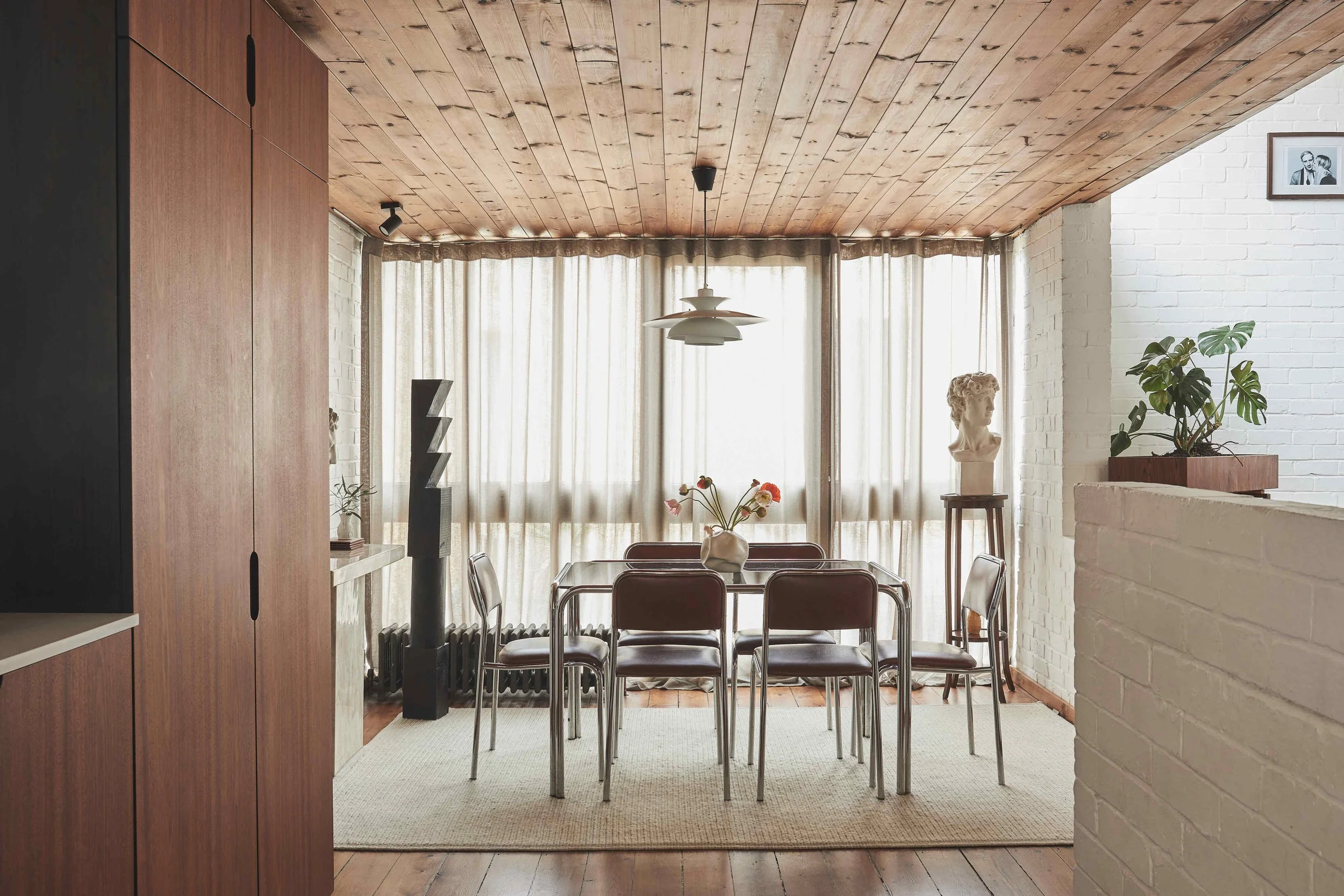 london-retro-mid-century-photo-film-shoot-location-modern-1960s-dining-room_.jpg