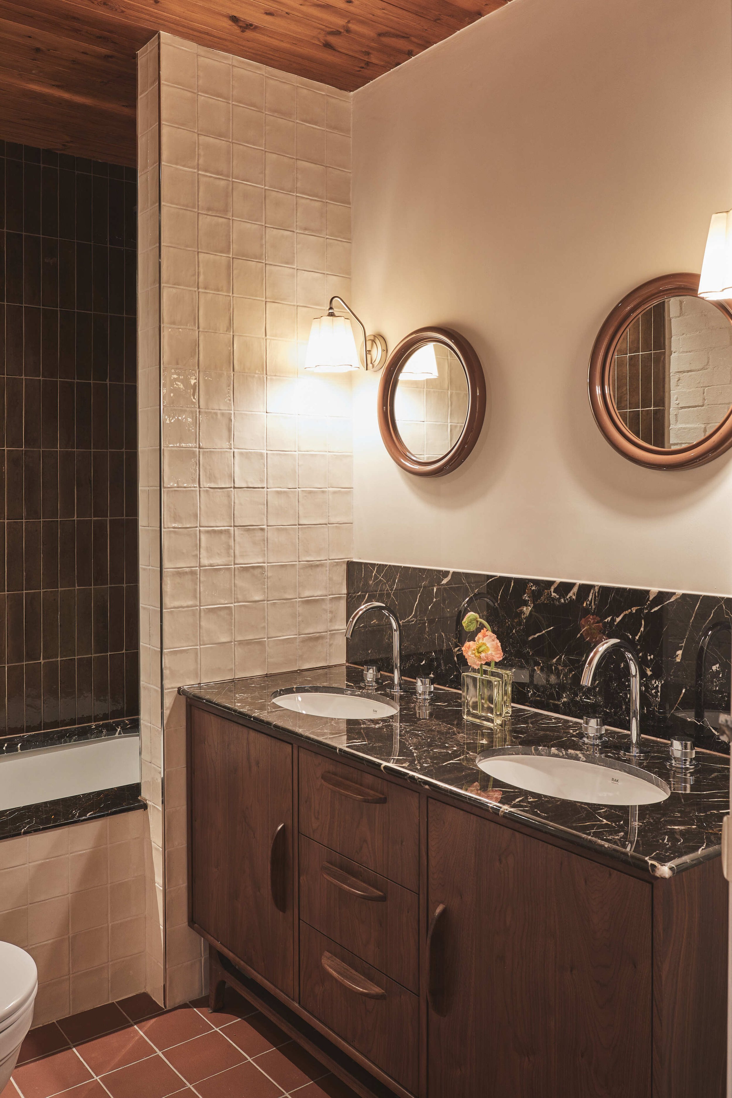 london-retro-mid-century-photo-film-shoot-location-modern-1960s-marble-bathroom.jpg