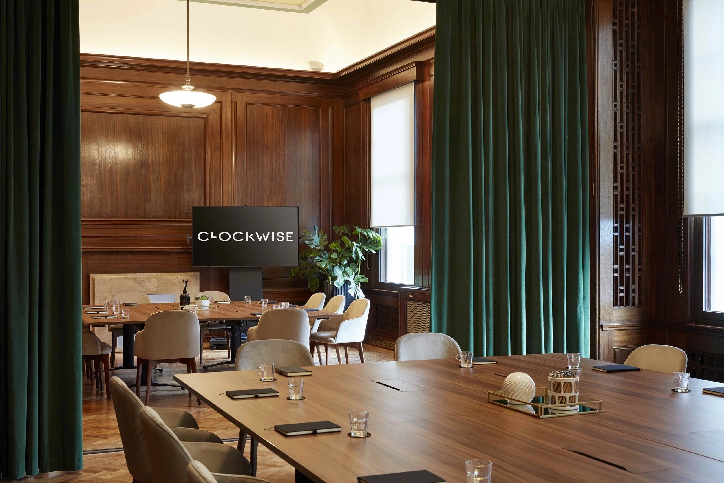 london-period-art-deco-town-hall-film-photo-shoot-event-location-unique-venue-hire-training-room.jpg
