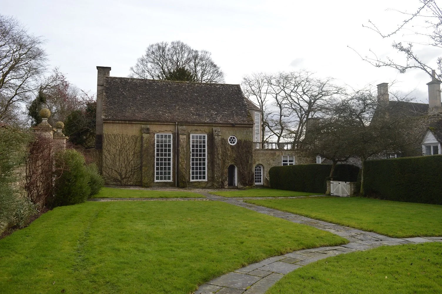 cotswolds-period-manor-house-film-photo-shoot-event-location-unique-venue-hire-ballroom-exterior.jpg