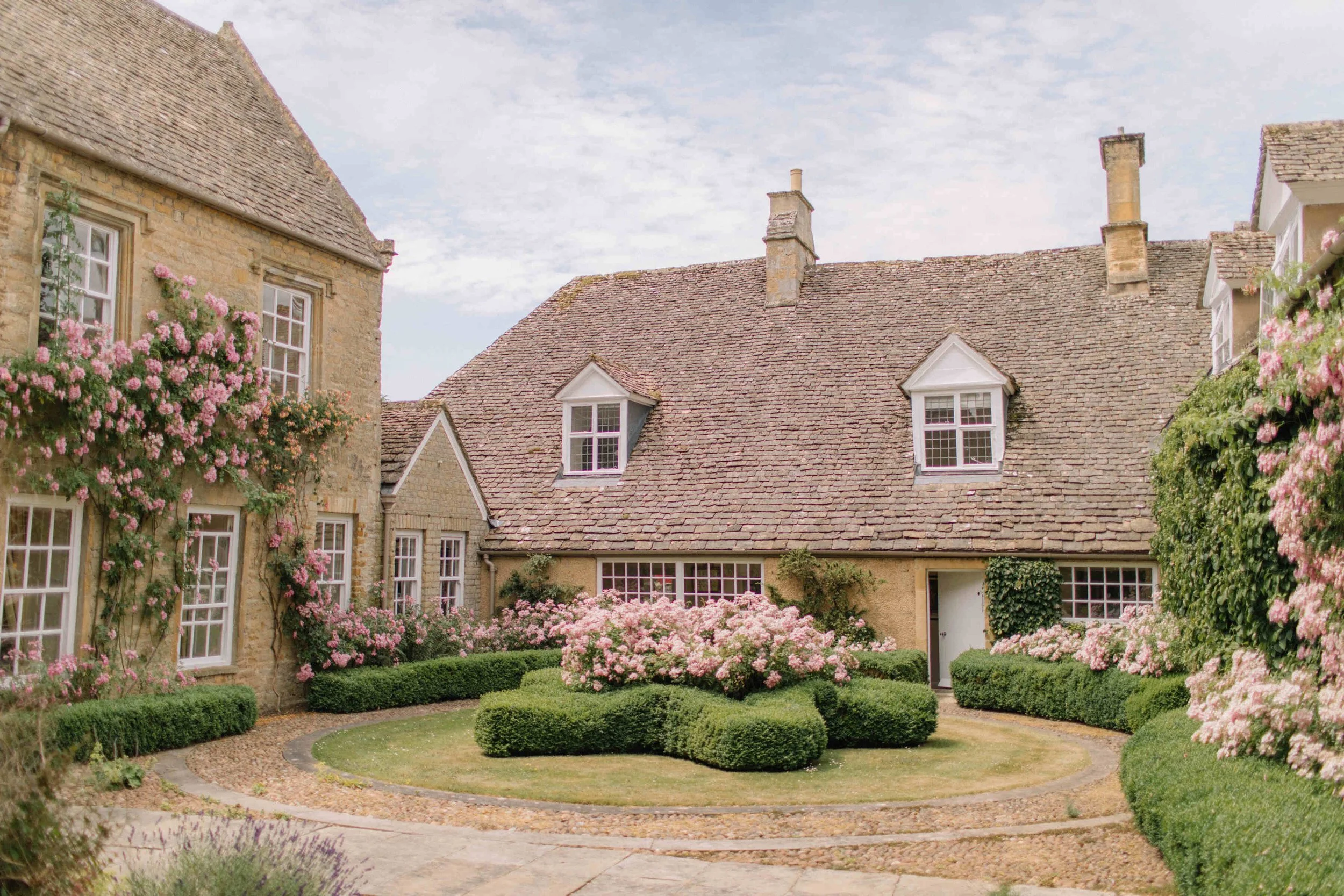 cotswolds-period-manor-house-film-photo-shoot-event-location-unique-venue-hire-courtyard.jpg