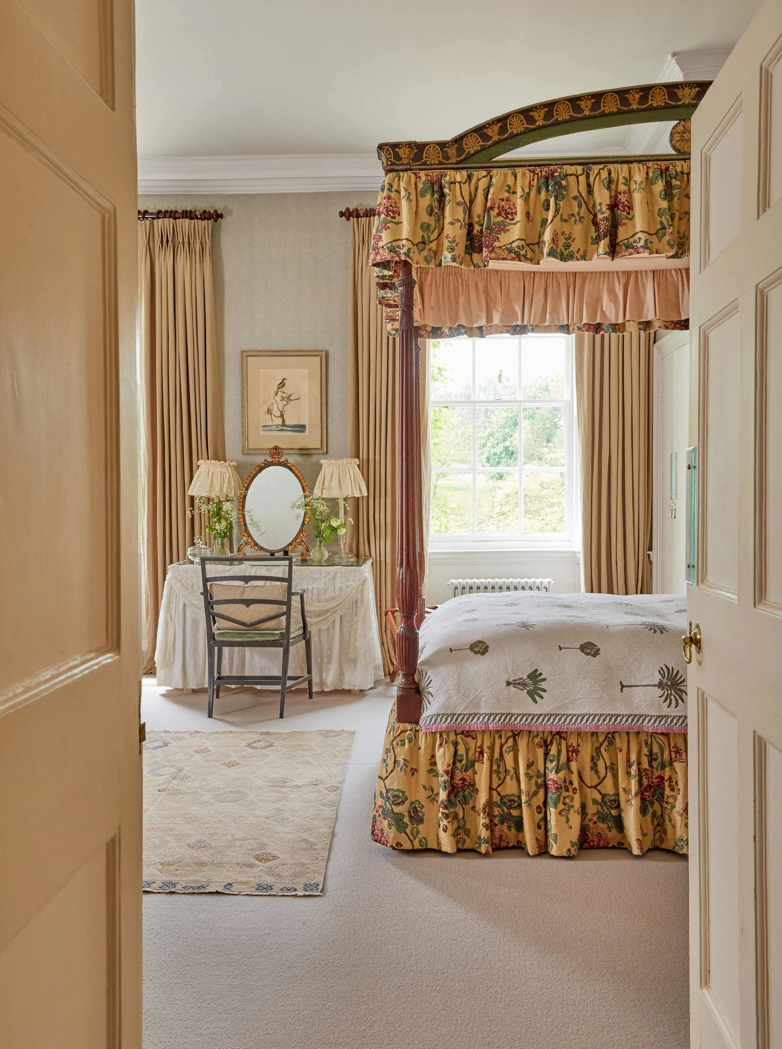 cotswolds-period-manor-house-film-photo-shoot-event-location-unique-venue-hire-green-room-door.jpg