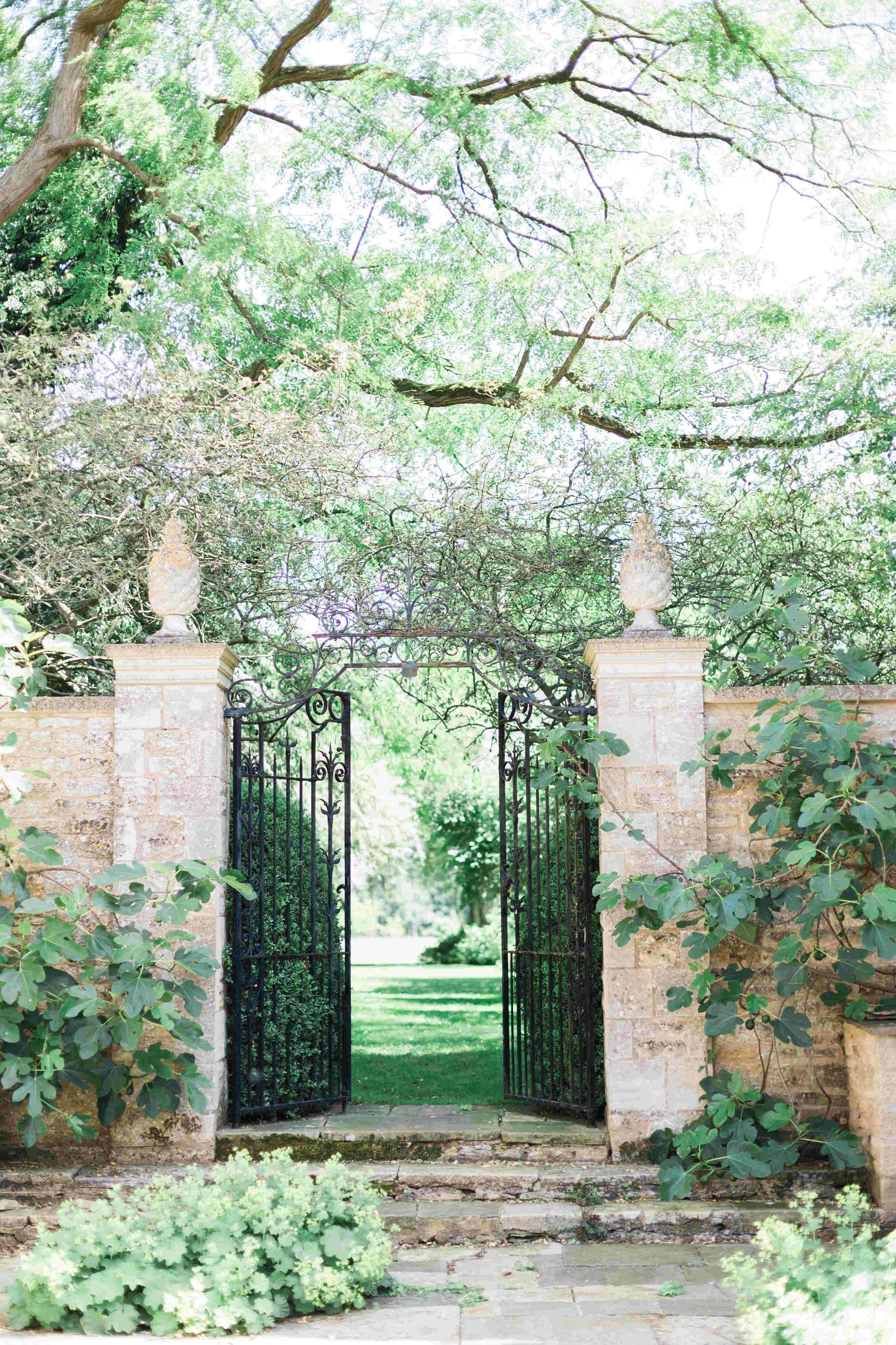 cotswolds-period-manor-house-film-photo-shoot-event-location-unique-venue-hire-statues-garden.jpg