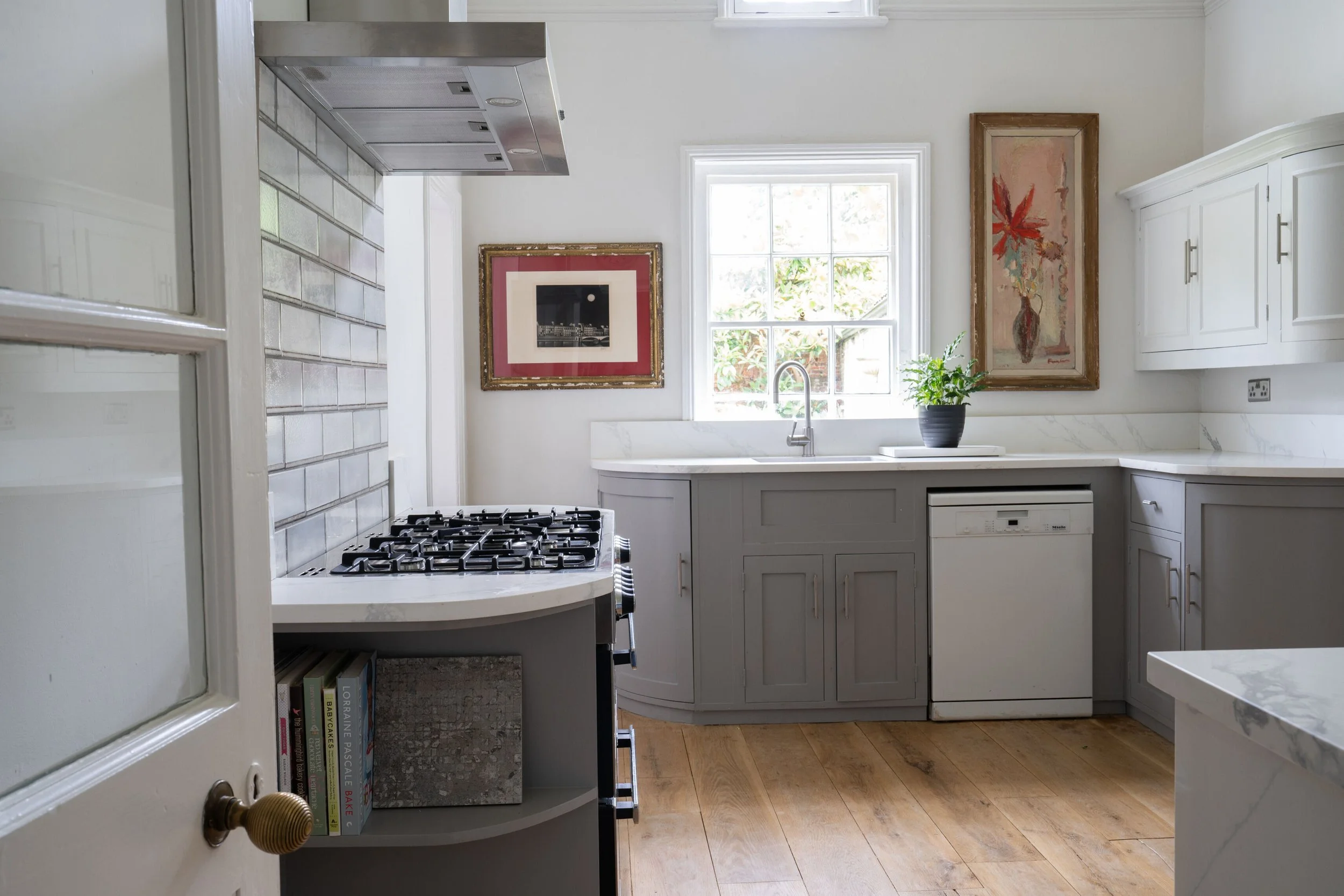 cambridgeshire-period-manor-house-film-photo-shoot-event-location-unique-venue-hire-gas-hob-kitchen.jpg