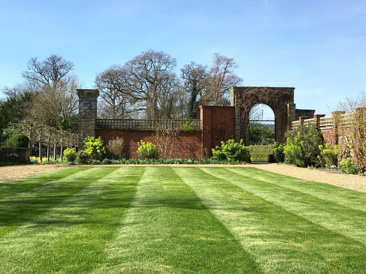 west-sussex-stately-home-film-photo-shoot-location-hire-lawns.jpg