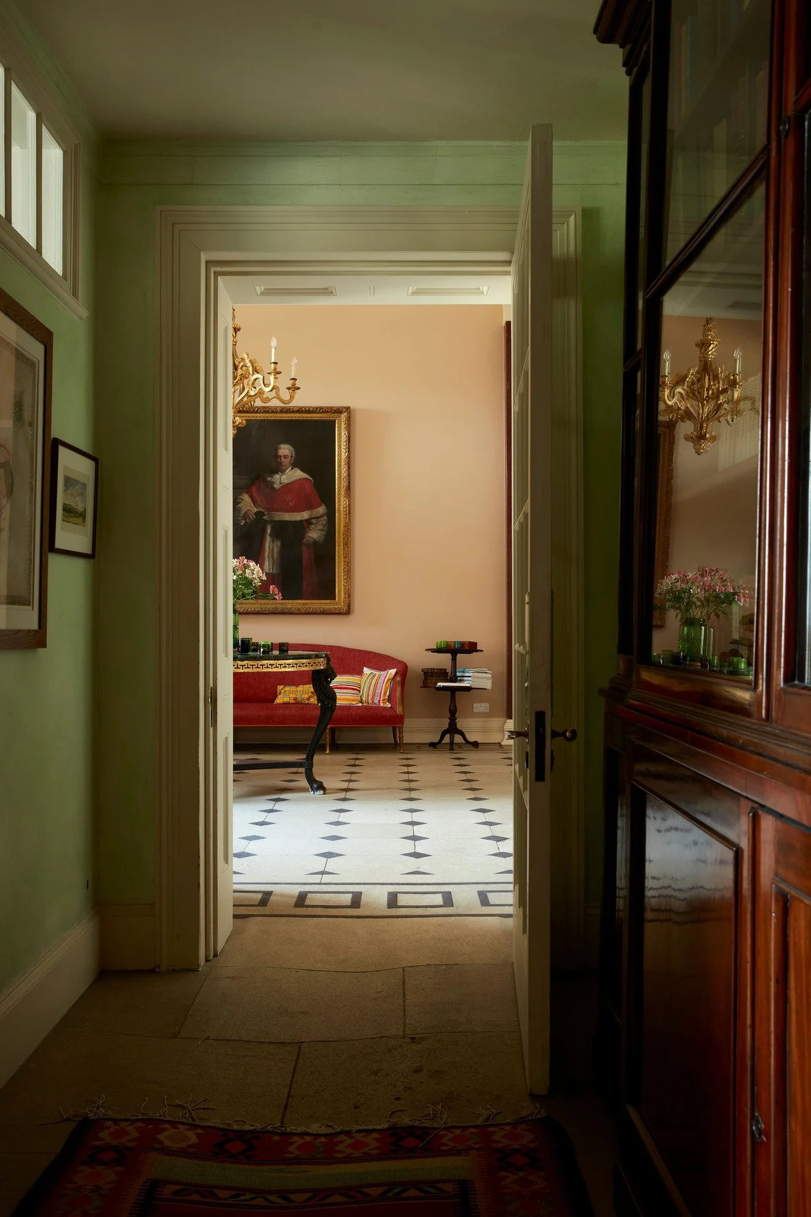 west-sussex-stately-home-film-photo-shoot-location-hire-regal-hallway.jpg