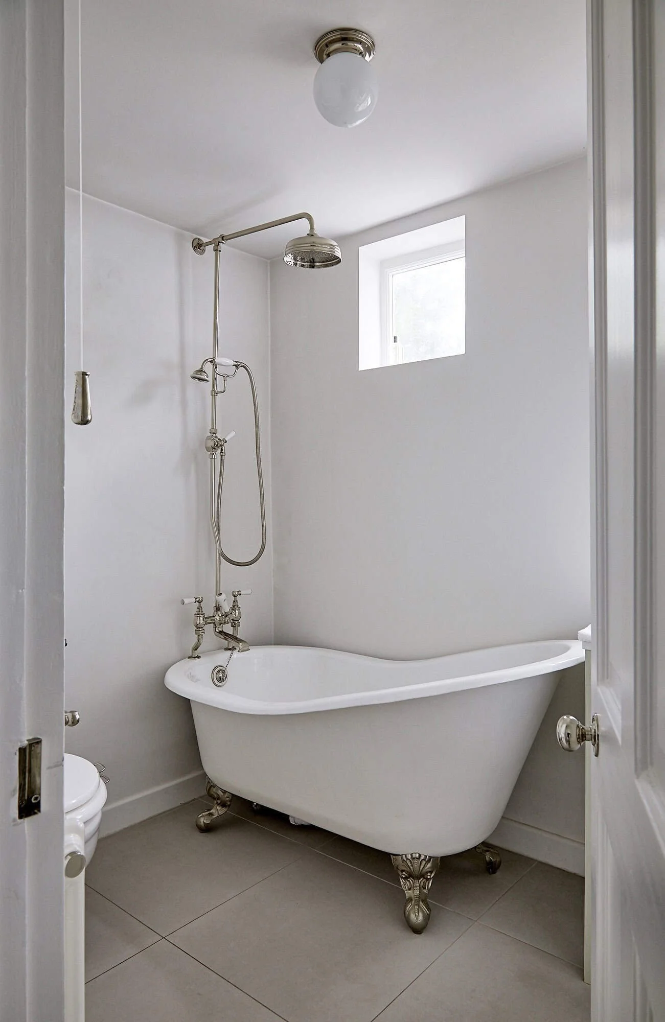 surrey-historic-period-georgian-house-film-photo-shoot-location-unique-venue-event-hire-shower.jpg