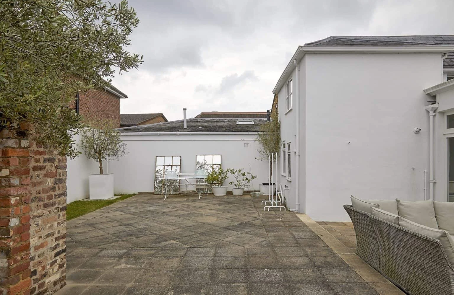 surrey-historic-period-georgian-house-film-photo-shoot-location-unique-venue-event-hire-garden-mirror.jpg