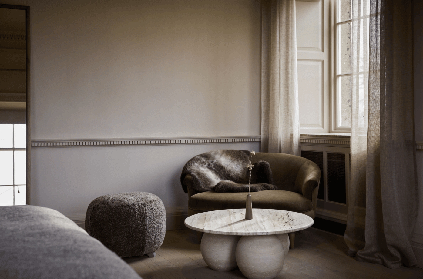 yorkshire-historic-period-georgian-hall-country-house-film-photo-shoot-event-location-unique-venue-hire-tub-chair.png