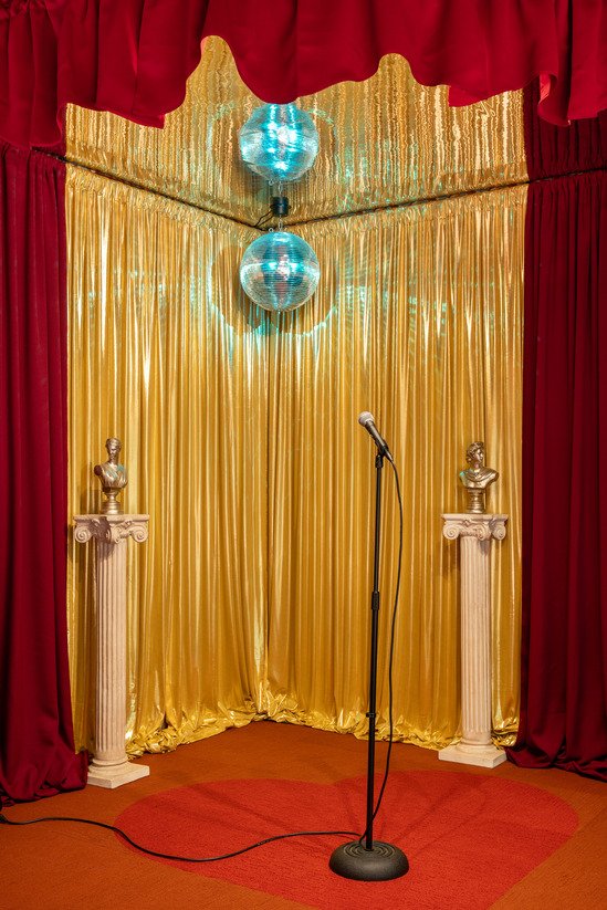 michigan-usa-kitsch-mid-century-house-film-photo-shoot-location-unique-venue-hire-gold-silver-performance-stage.jpg