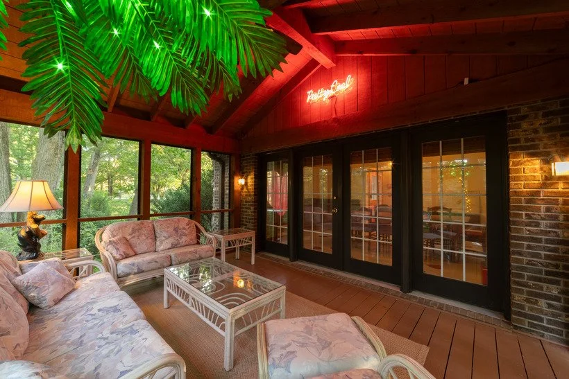 michigan-usa-kitsch-mid-century-house-film-photo-shoot-location-unique-venue-hire-porch-neon-lights-greenery.jpg