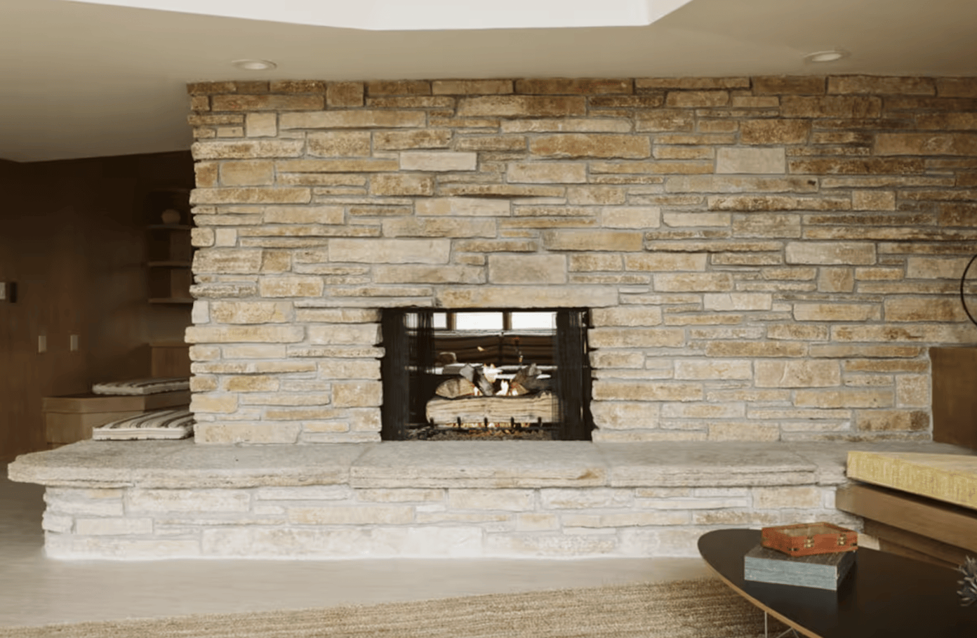 wisconsin-usa-retro-1960s-photo-film-shoot-location-modern-fireplace.png