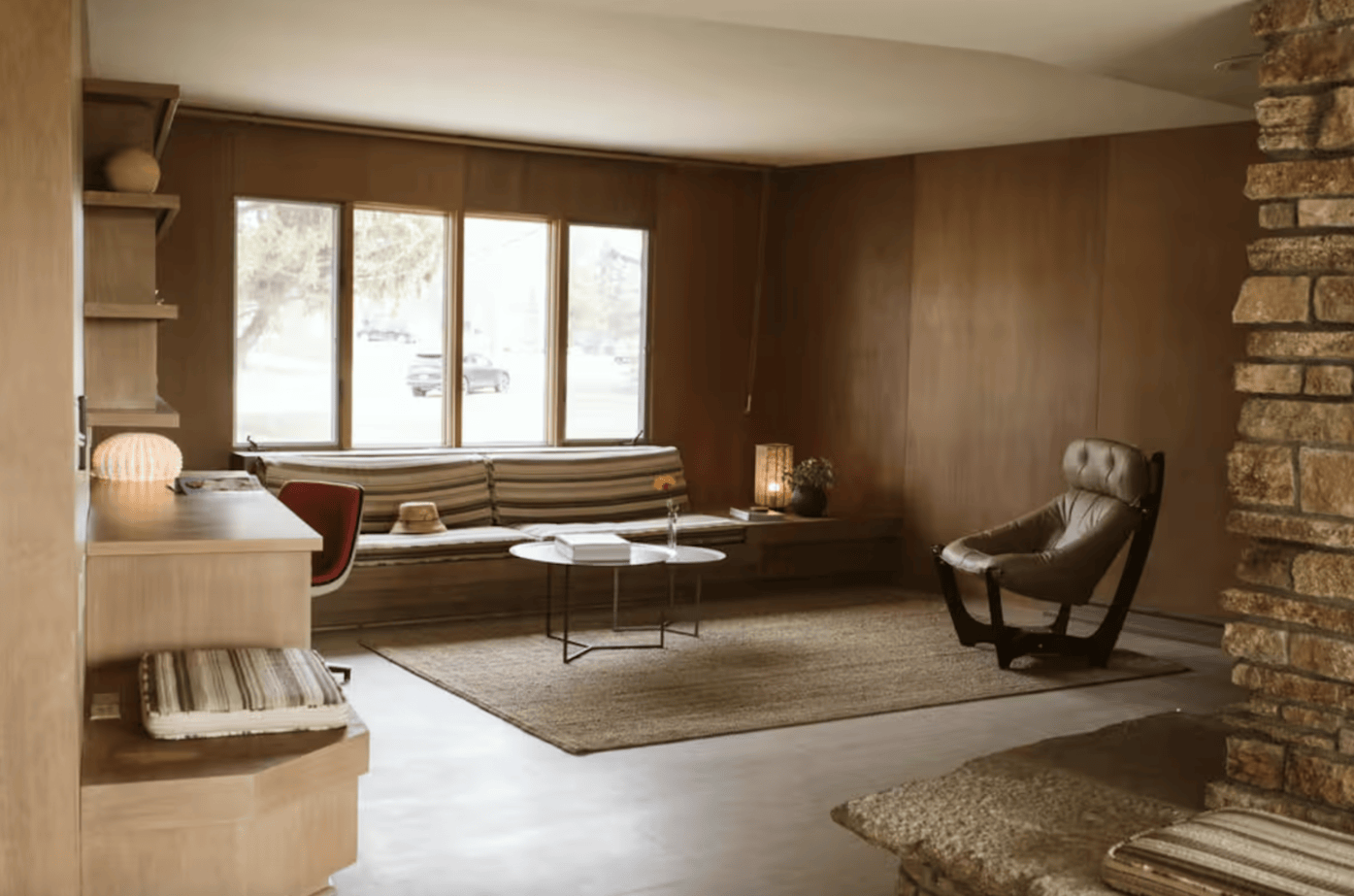 wisconsin-usa-retro-1960s-photo-film-shoot-location-modern-lounge-furniture.png