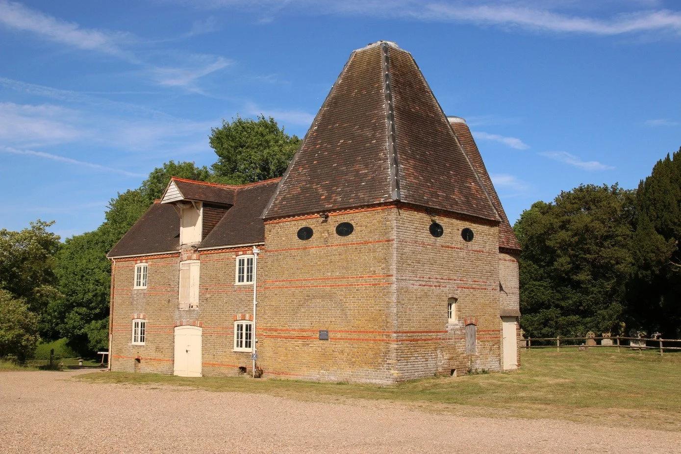 kent-historic-period-manor-house-film-photo-shoot-event-location-unique-venue-hire-oast-house.jpg