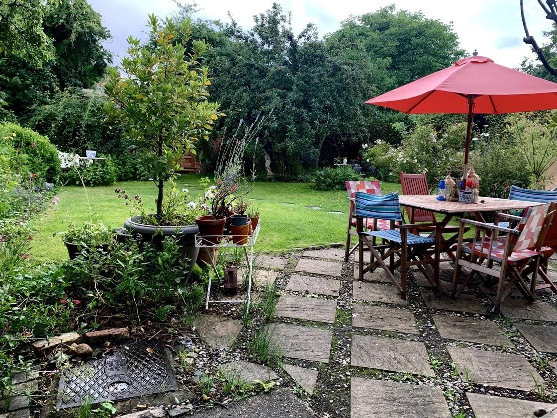 cambridgeshire-thatched-cottage-film-photo-shoot-events-location-unique-venue-hire-back-garden.jpg