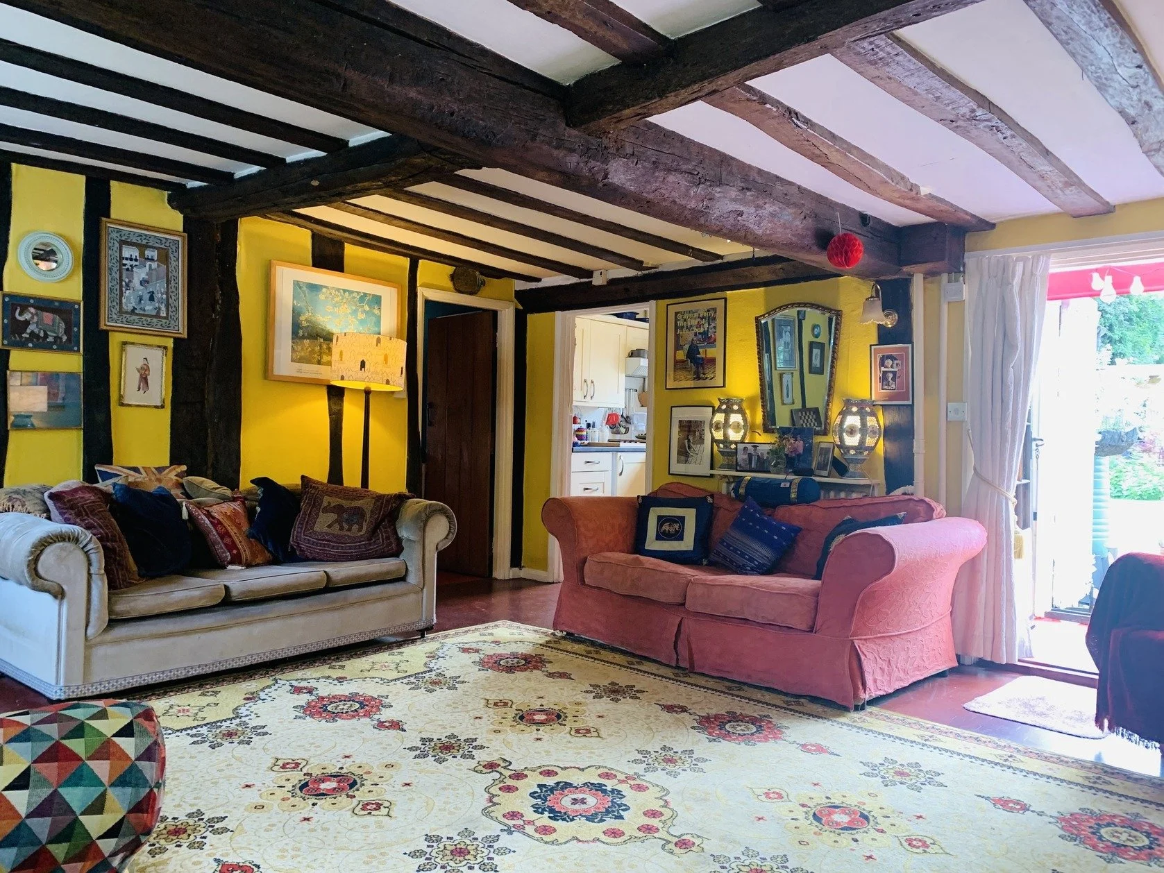 cambridgeshire-thatched-cottage-film-photo-shoot-location-unique-venue-hire-sitting-room-pictures.jpg