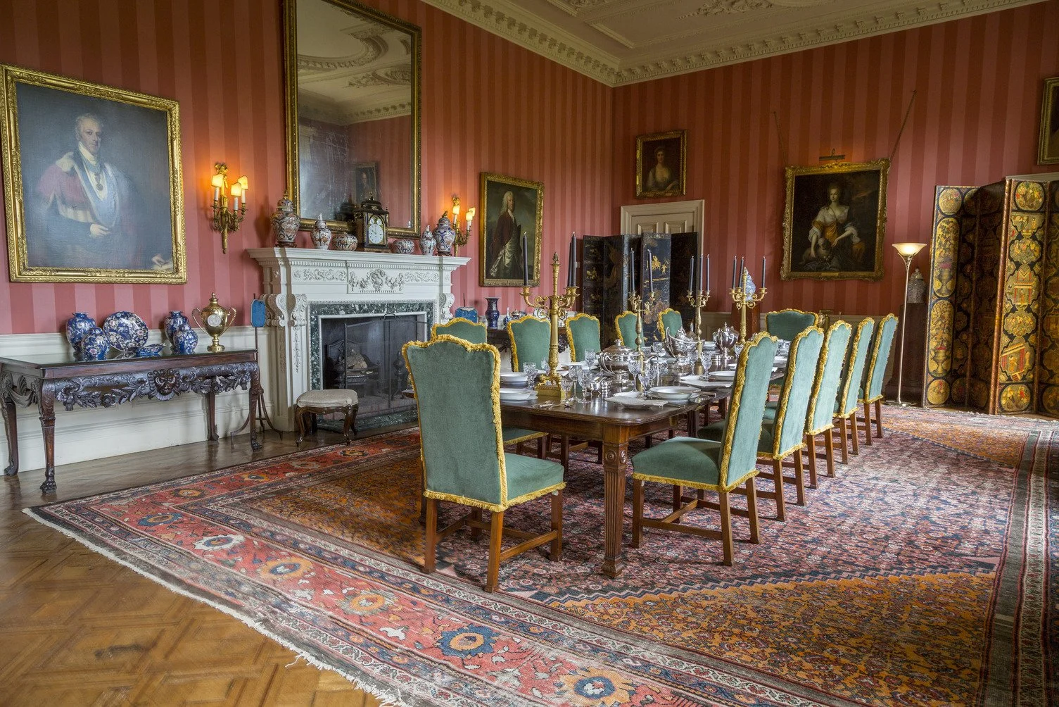 hampshire-edwardian-country-mansion-period-film-photo-shoot-event-venue-hire-marble-fireplace-dining-room.jpg