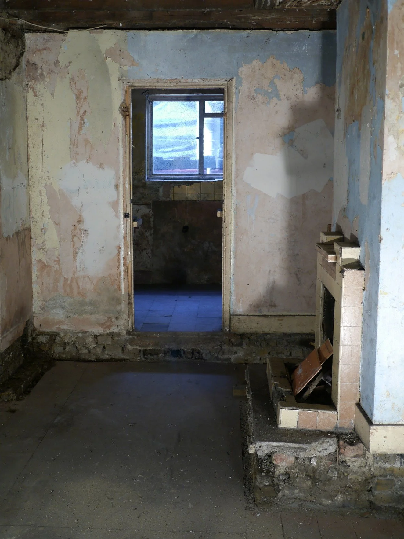 london-dilapidated-victorian-property-double-height-location-film-photo-shoot-hire-interior-doorway.jpg