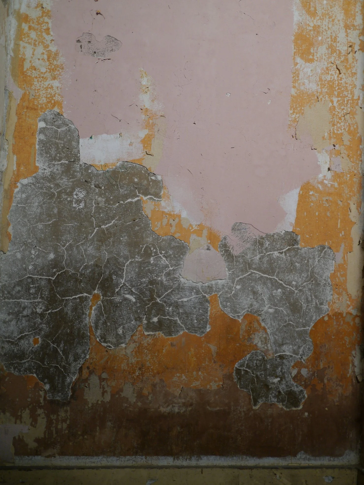 london-dilapidated-victorian-property-double-height-location-film-photo-shoot-hire-multi-coloured-exposed-plaster-wall.jpg