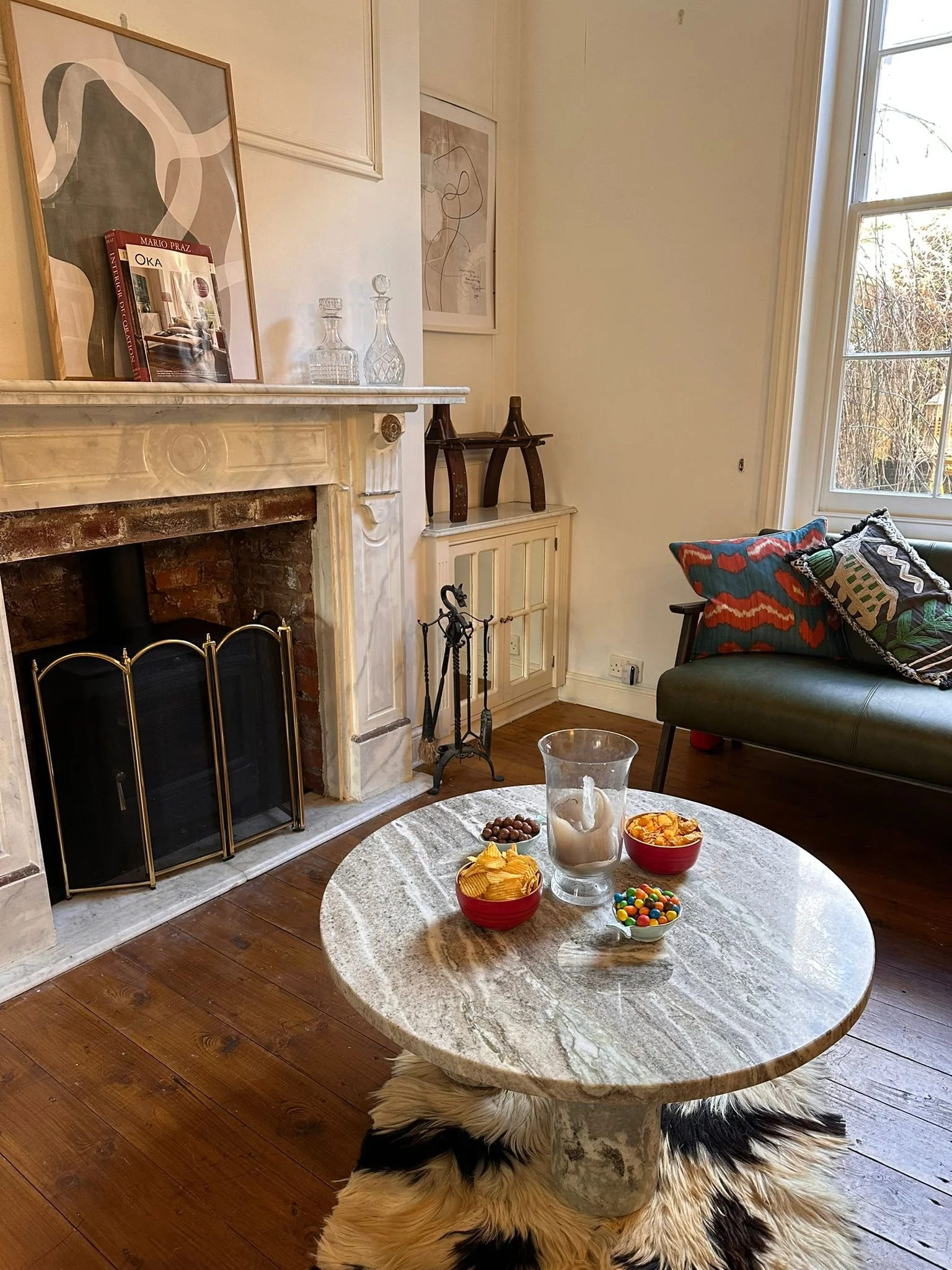 london-historic-georgian-townhouse-estate-film-photo-shoot-location-hire-living-room-fireplace.JPG
