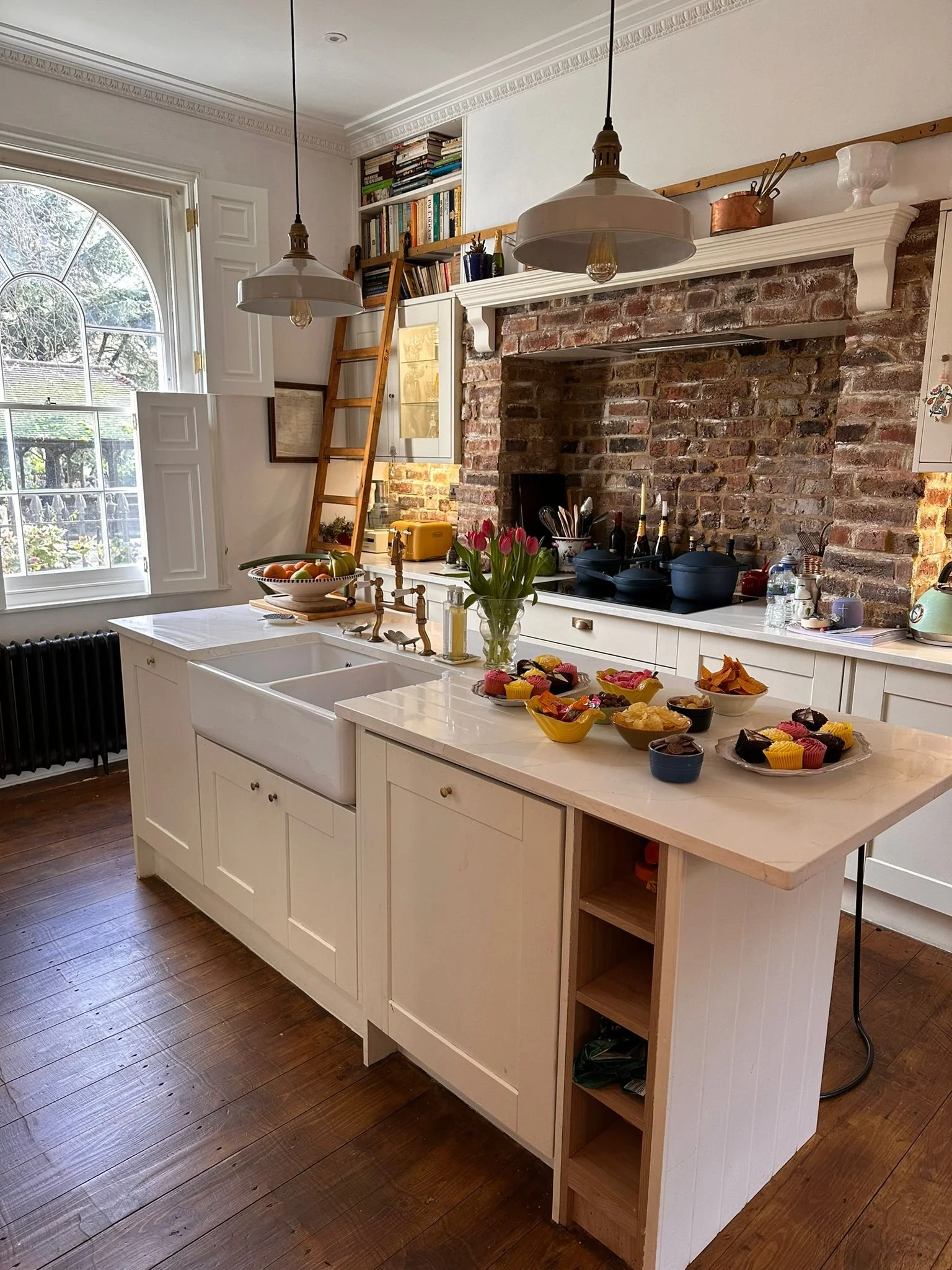 london-historic-georgian-townhouse-estate-film-photo-shoot-location-hire-sink.JPG