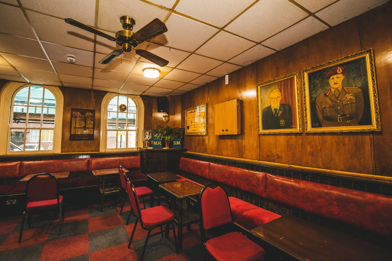 london-historic-iconic-retro-working-mens-club-film-photo-shoot-location-hire-red-ceiling-fan.jpg