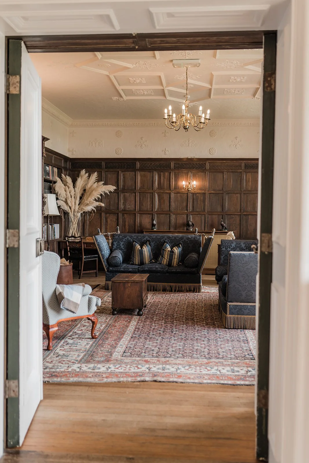 west-sussex-historic-tudor-revival-victorian-country-house-residence-events-film-photo-shoot-location-hire-lounge-chairs.jpg
