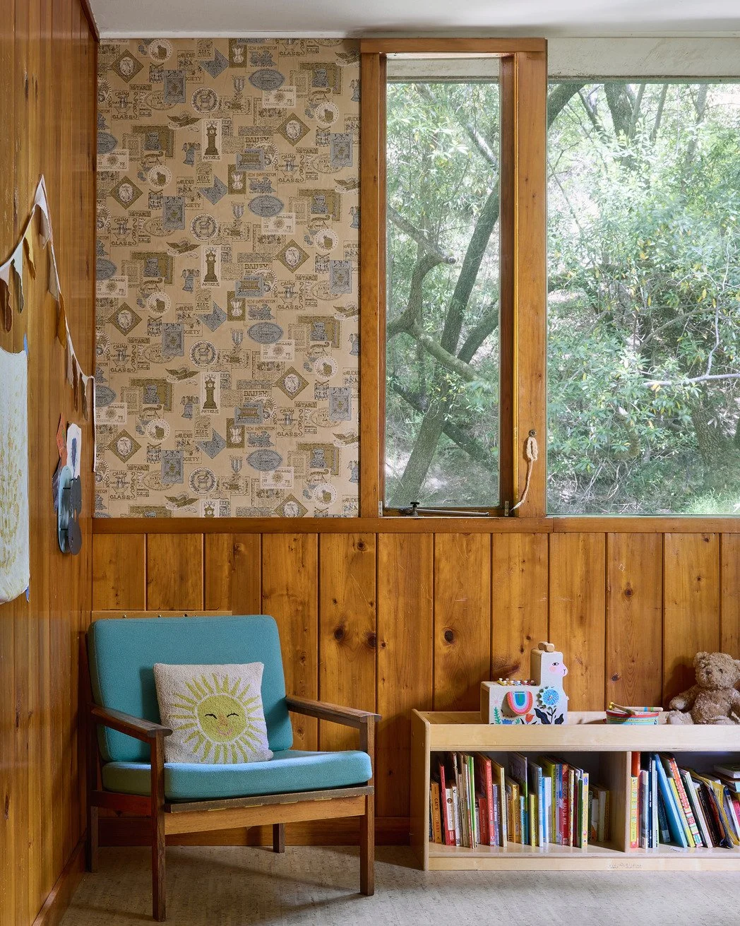 california-mid-century-modern-canyon-house-film-photo-shoot-location-hire-cork-wall-panel.jpg