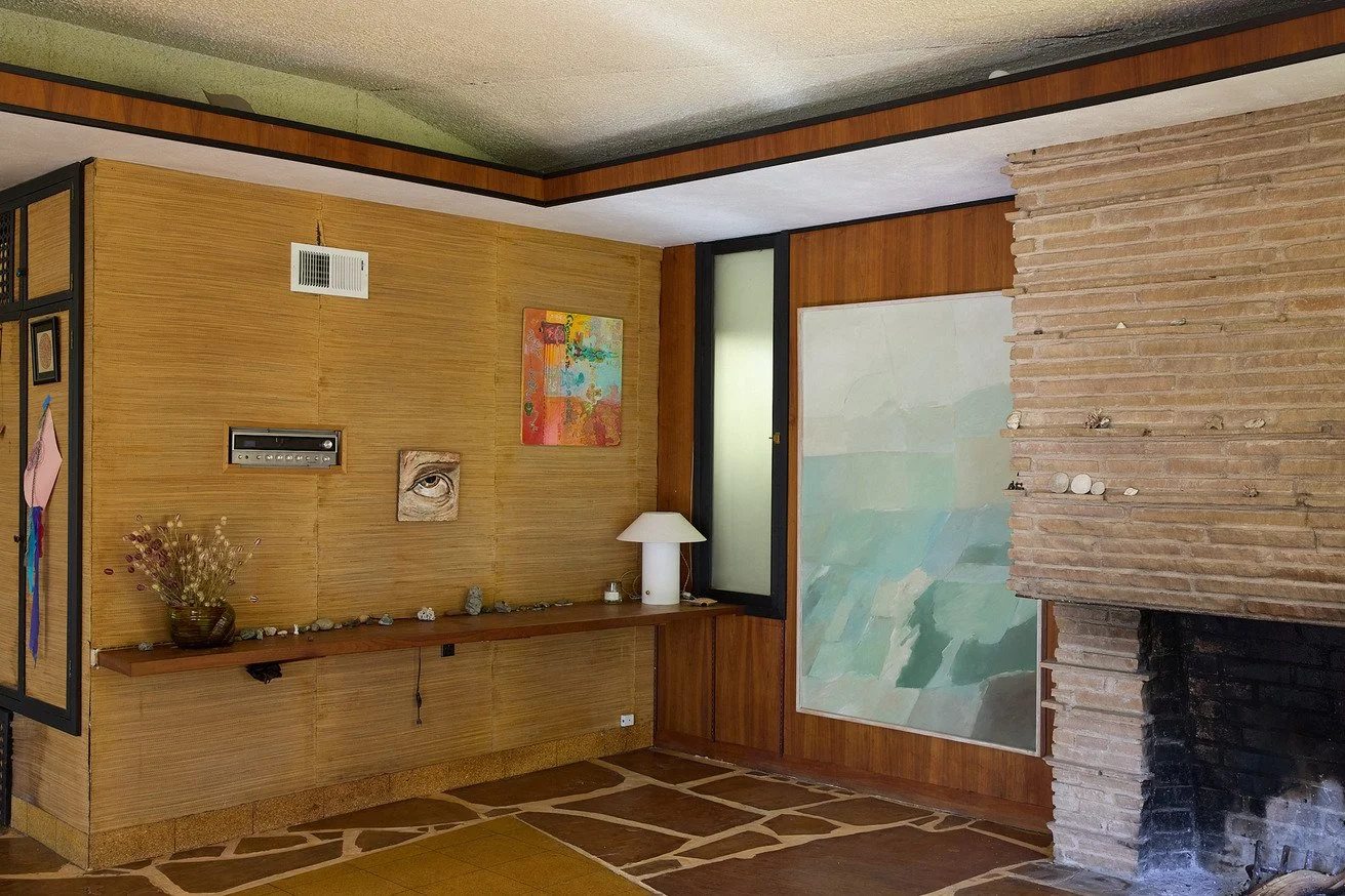 california-mid-century-modern-canyon-house-film-photo-shoot-location-hire-mirror.jpg