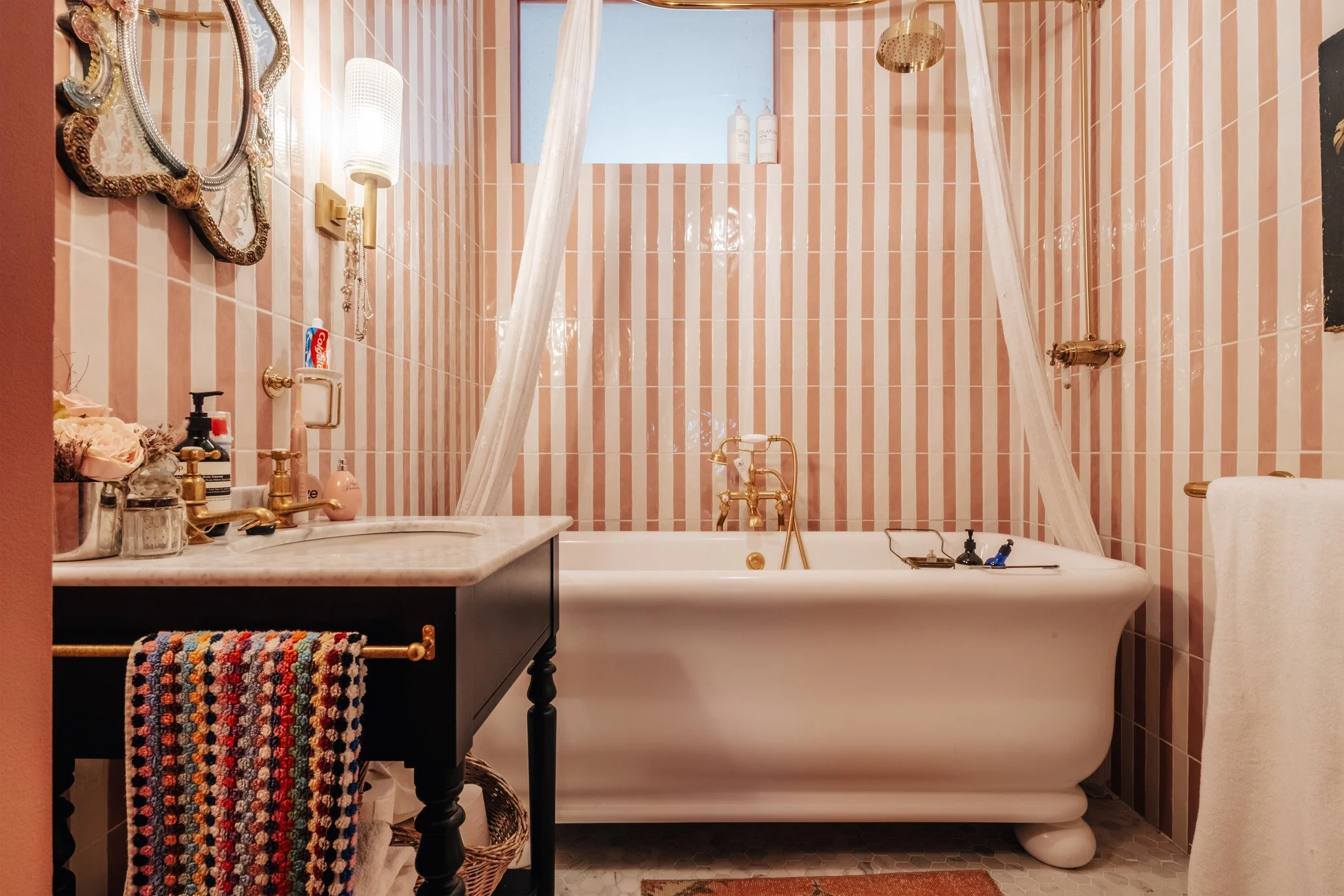london-victorian-apartment-vintage-inspired-interior-design-film-photo-shoot-location-hire-bath-tub.jpg