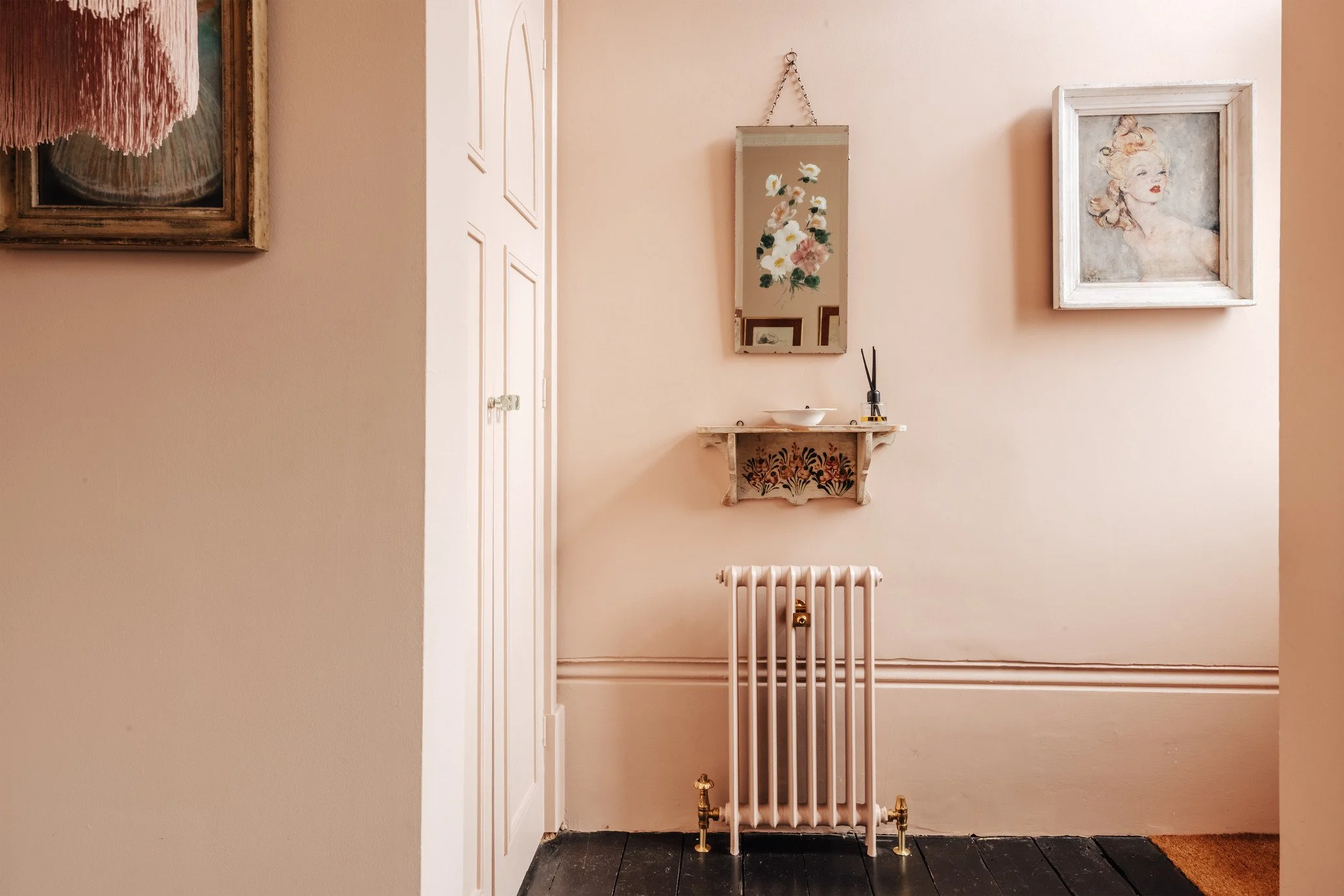 london-victorian-apartment-vintage-inspired-interior-design-film-photo-shoot-location-hire-radiator.jpg