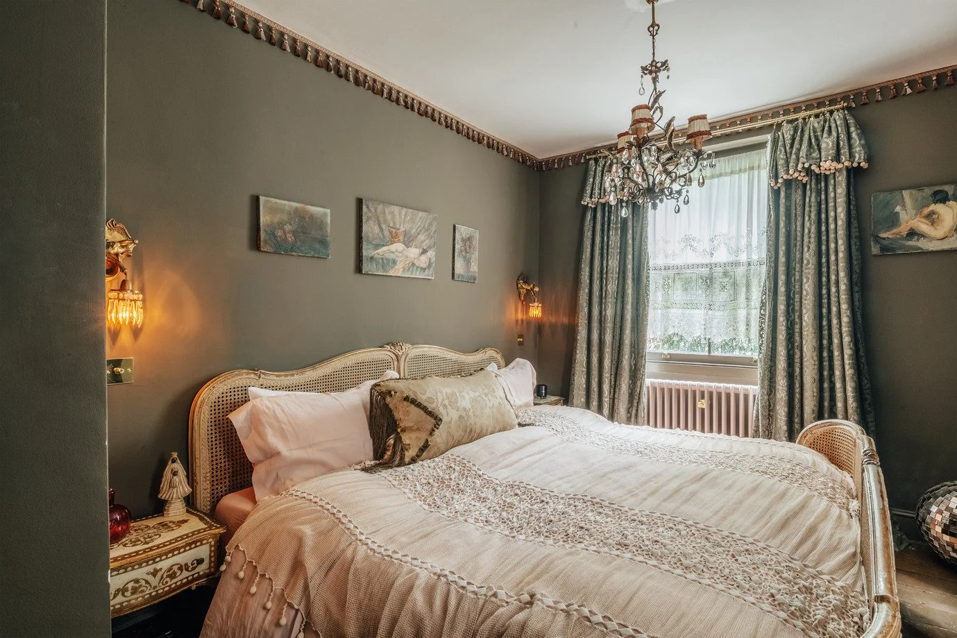 london-victorian-apartment-vintage-inspired-interior-design-film-photo-shoot-location-hire-chandelier-bedroom.jpg