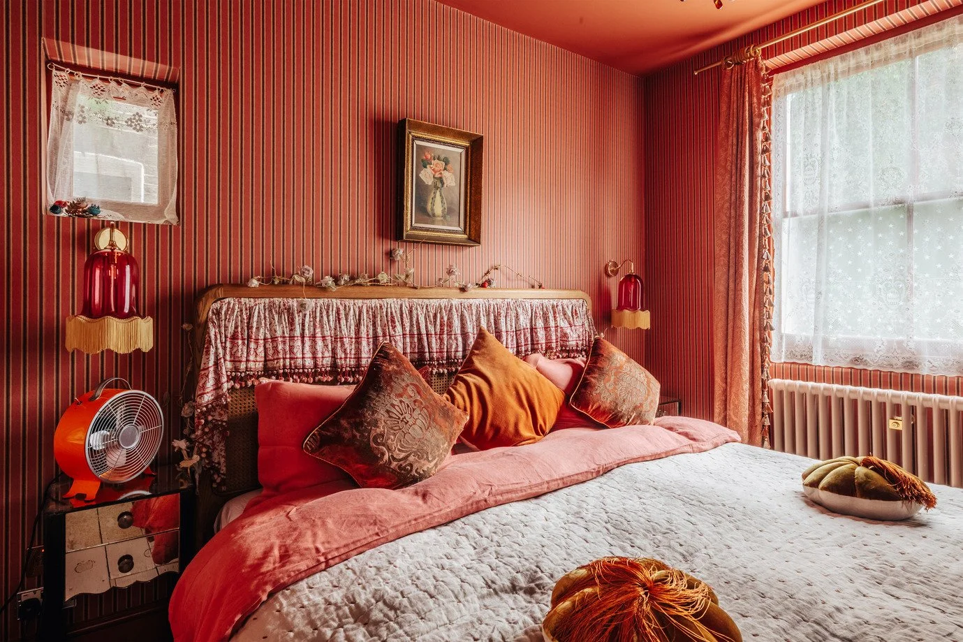 london-victorian-apartment-vintage-inspired-interior-design-film-photo-shoot-location-hire-pink-bedroom.jpg