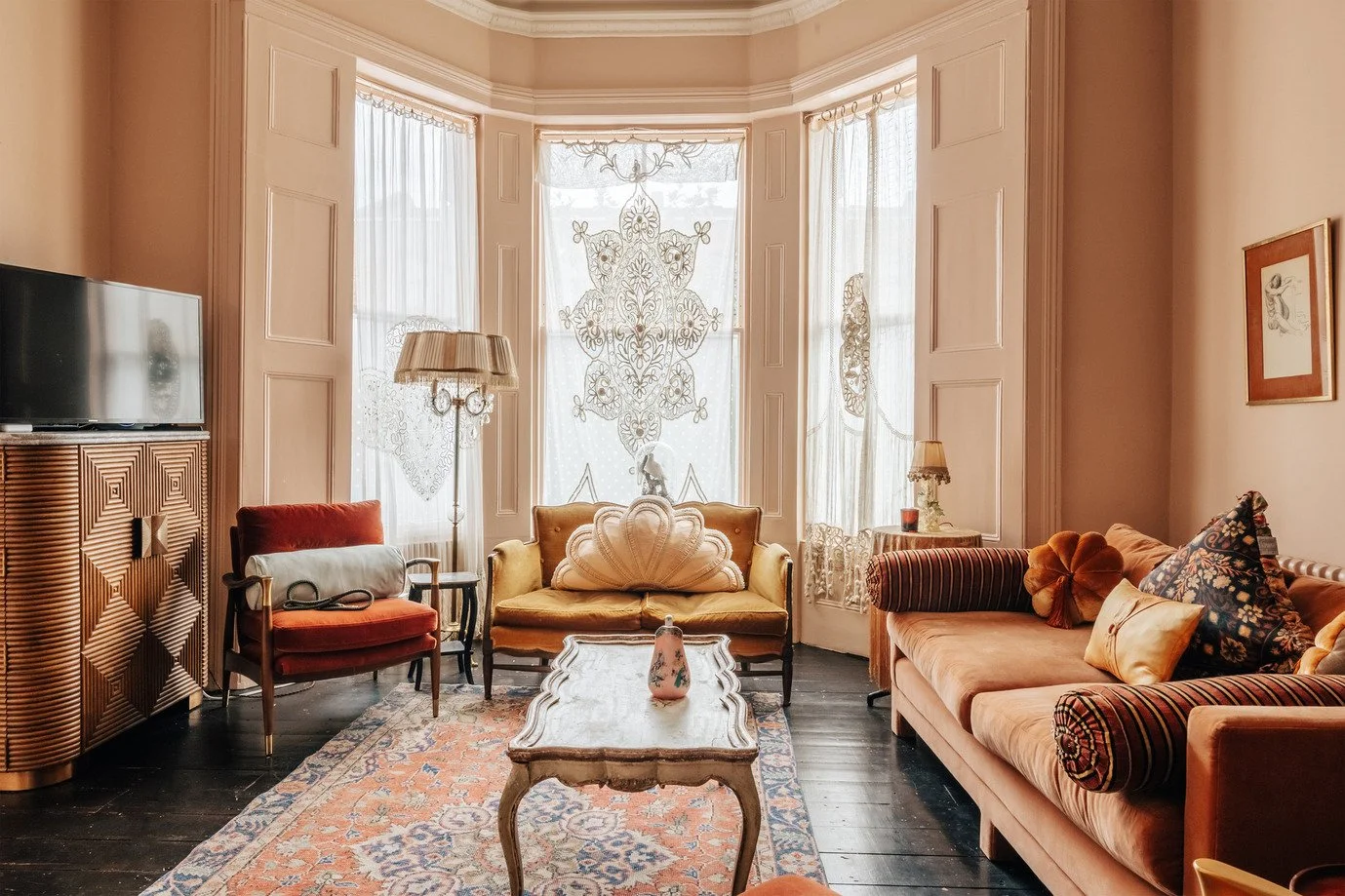 london-victorian-apartment-vintage-inspired-interior-design-film-photo-shoot-location-hire-sitting-room.jpg
