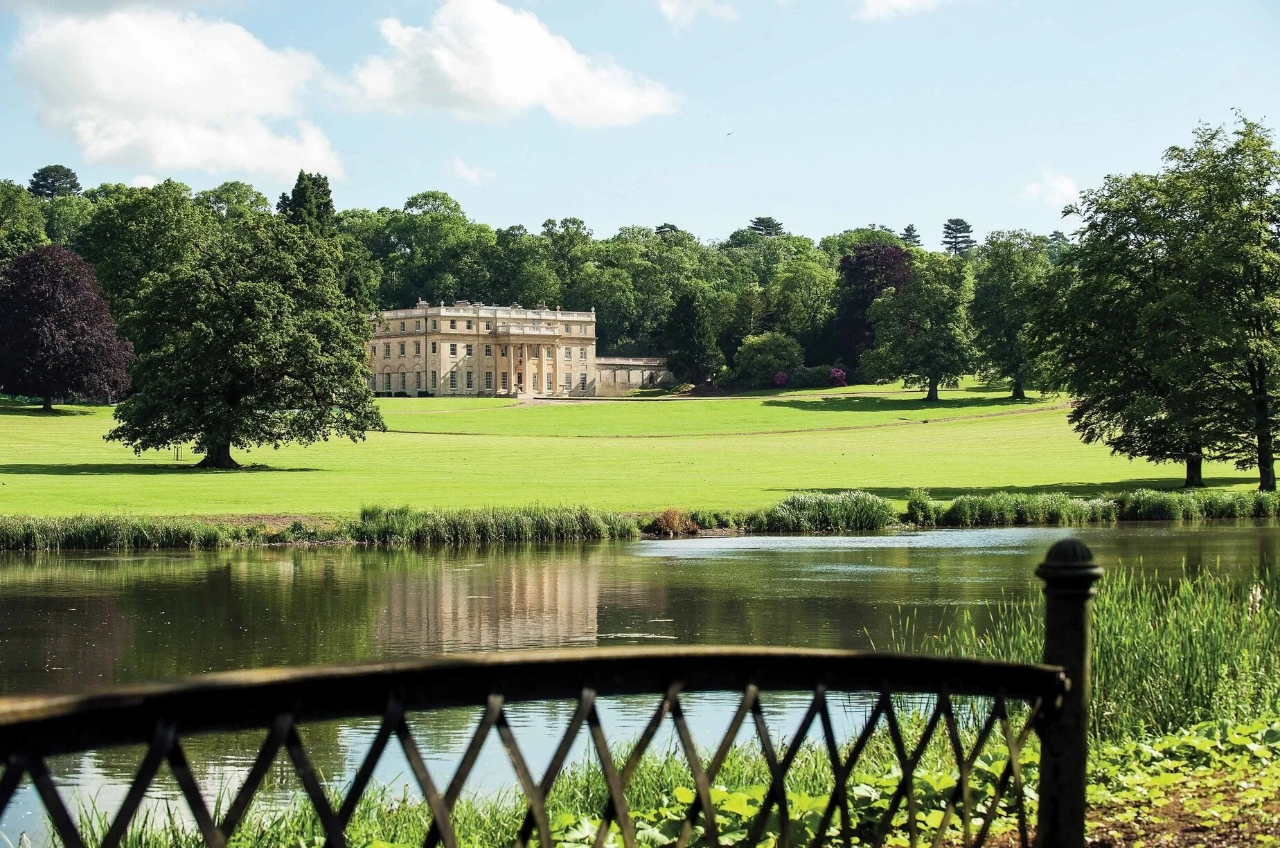 berkshire-historic-georgian-manor-events-film-photo-shoot-location-hire-facade.jpg