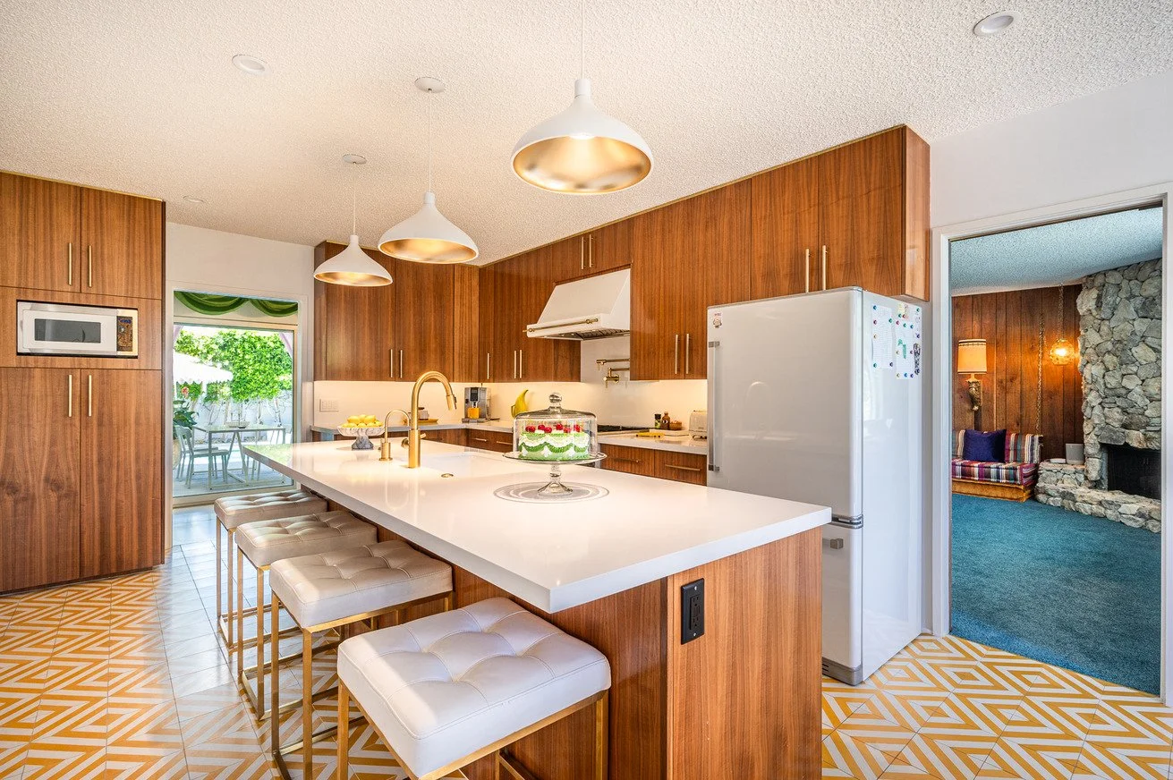 california-mid-century-modern-time-capsule-film-photo-shoot-location-hire-kitchen.jpg