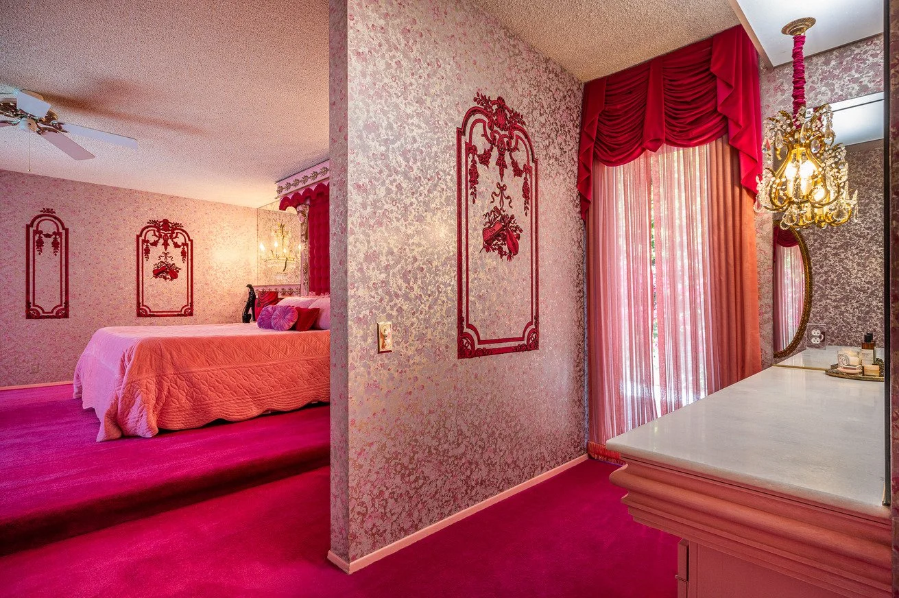 california-mid-century-modern-time-capsule-film-photo-shoot-location-hire-landing.jpg