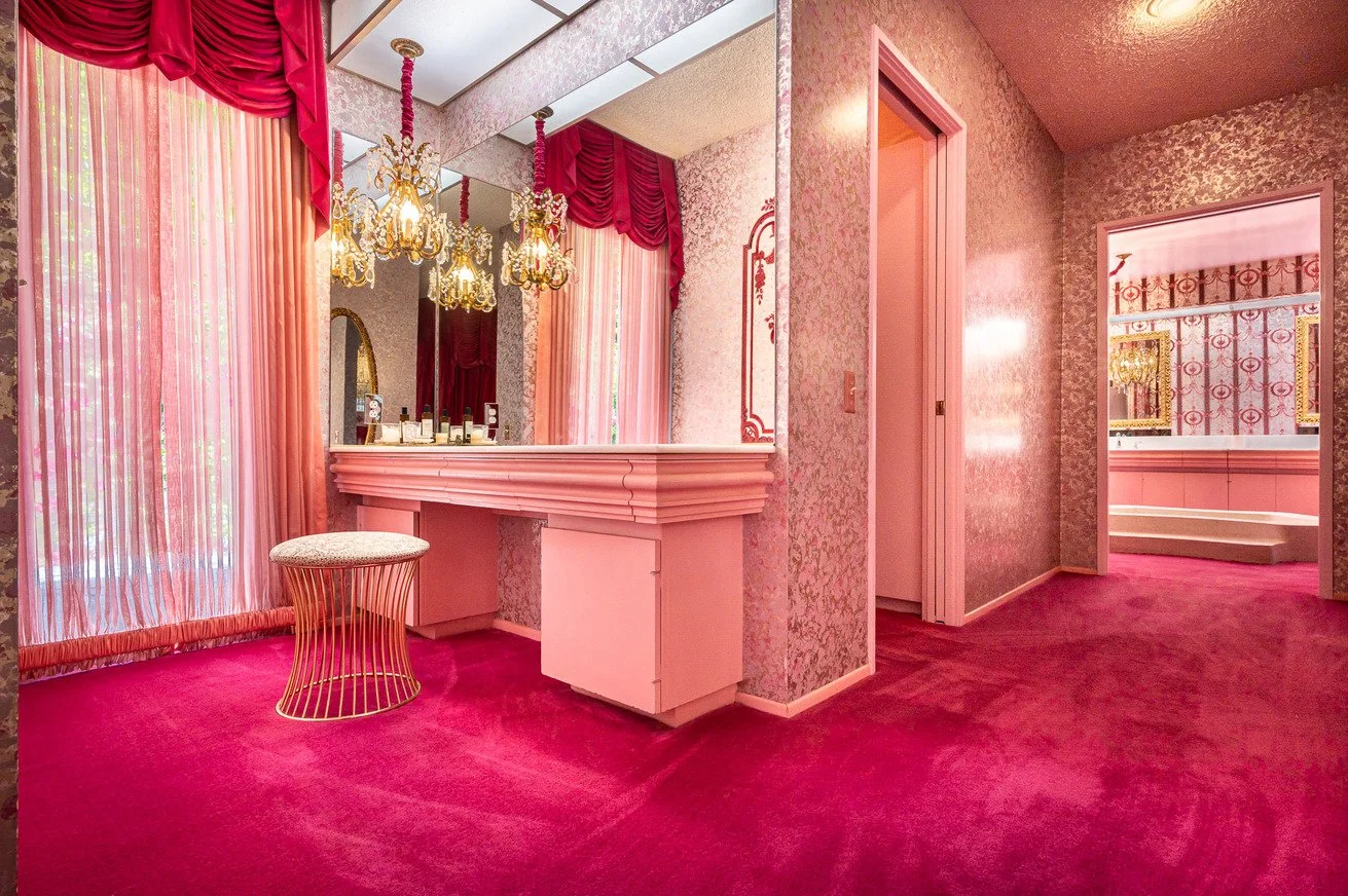 california-mid-century-modern-time-capsule-film-photo-shoot-location-hire-pink-bedroom-dressing-table.jpg