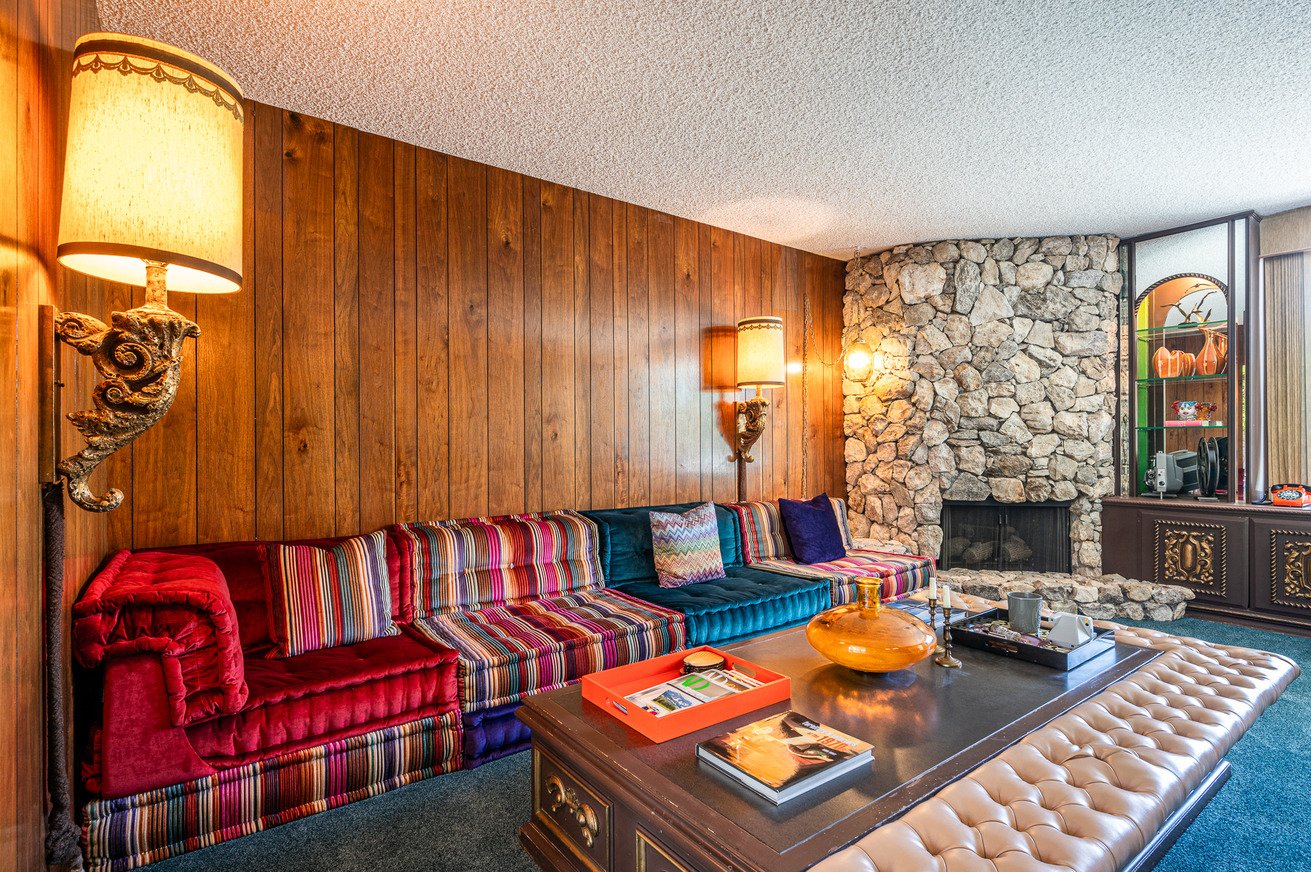 california-mid-century-modern-time-capsule-film-photo-shoot-location-hire-snug-fireplace.jpg