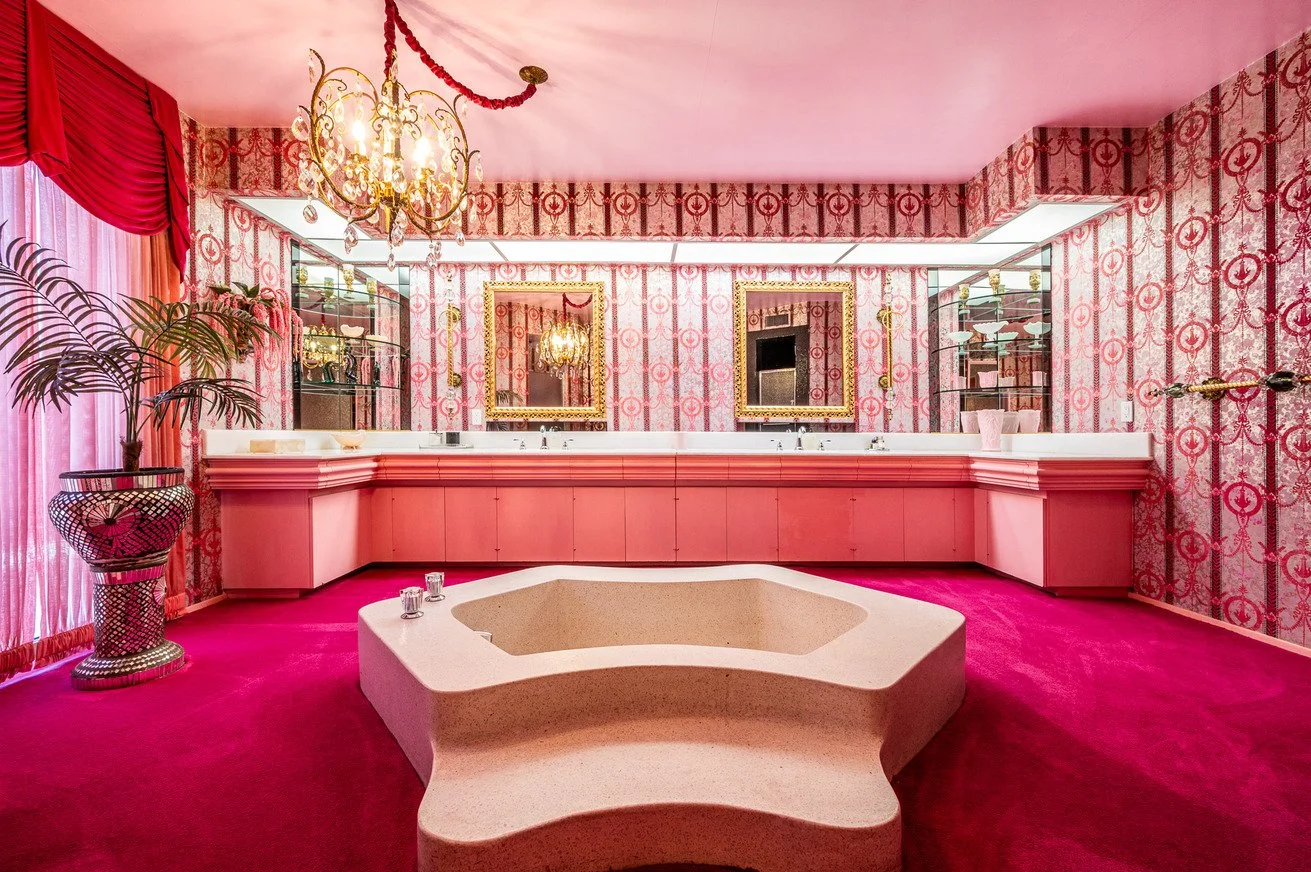 california-mid-century-modern-time-capsule-film-photo-shoot-location-hire-standalone-bathbath.jpg