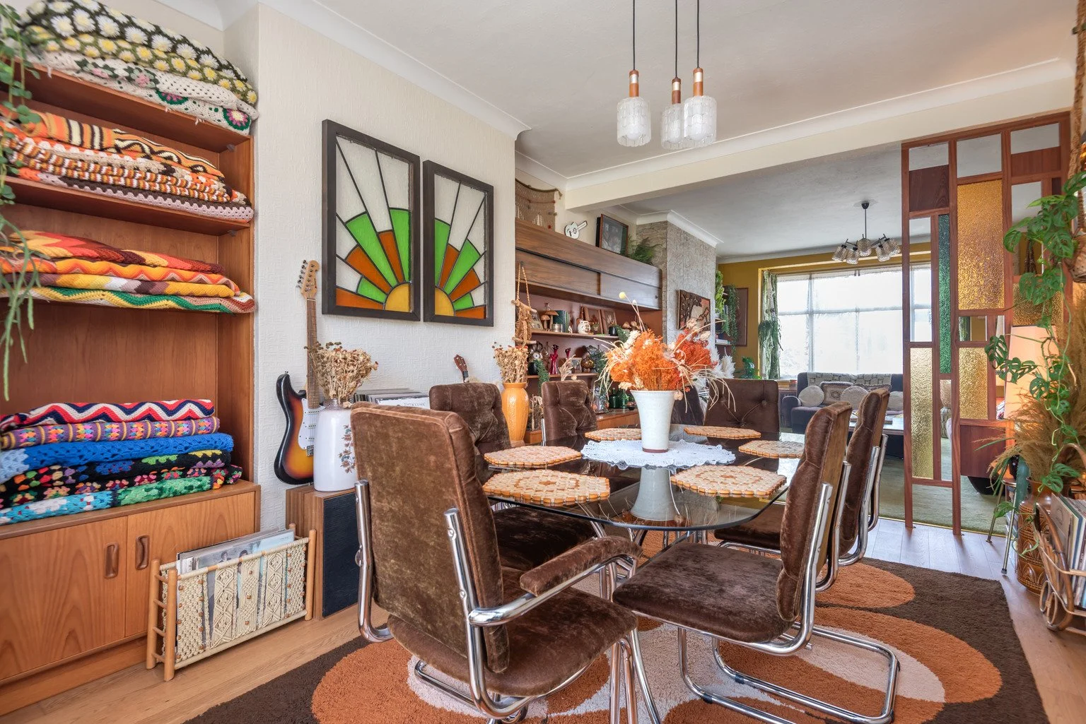 london-retro-1970s-mid-century-modern-home-film-photo-shoot-location-hire-dining-room-table.jpg