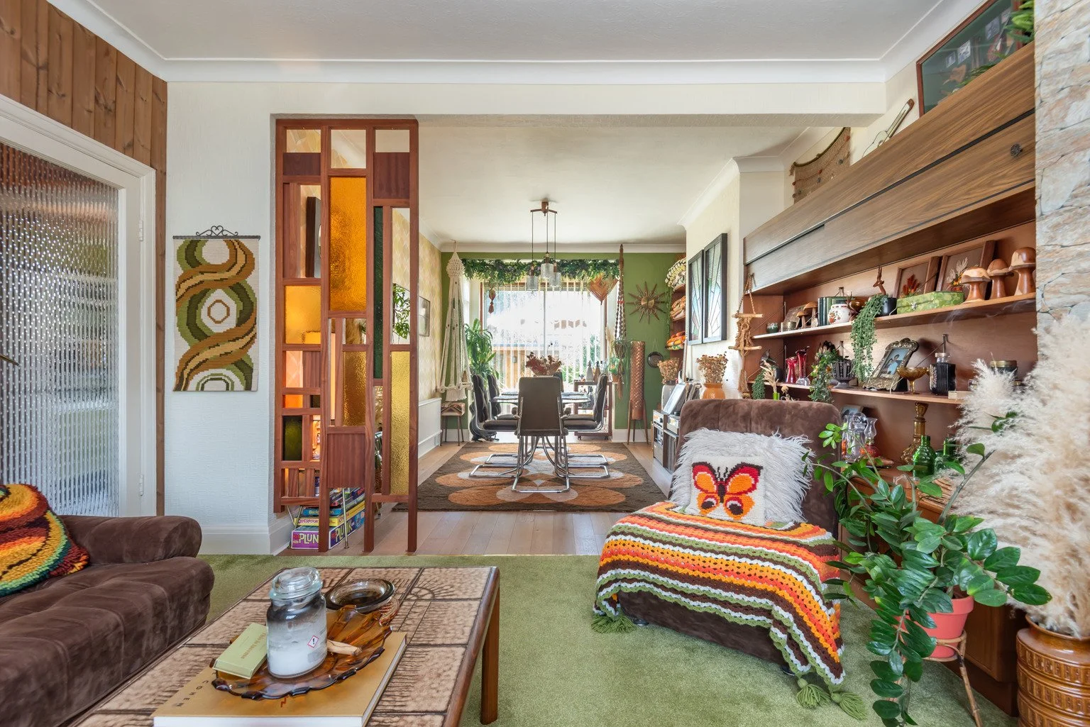 london-retro-1970s-mid-century-modern-home-film-photo-shoot-location-hire-open-plan-sitting-room.jpg