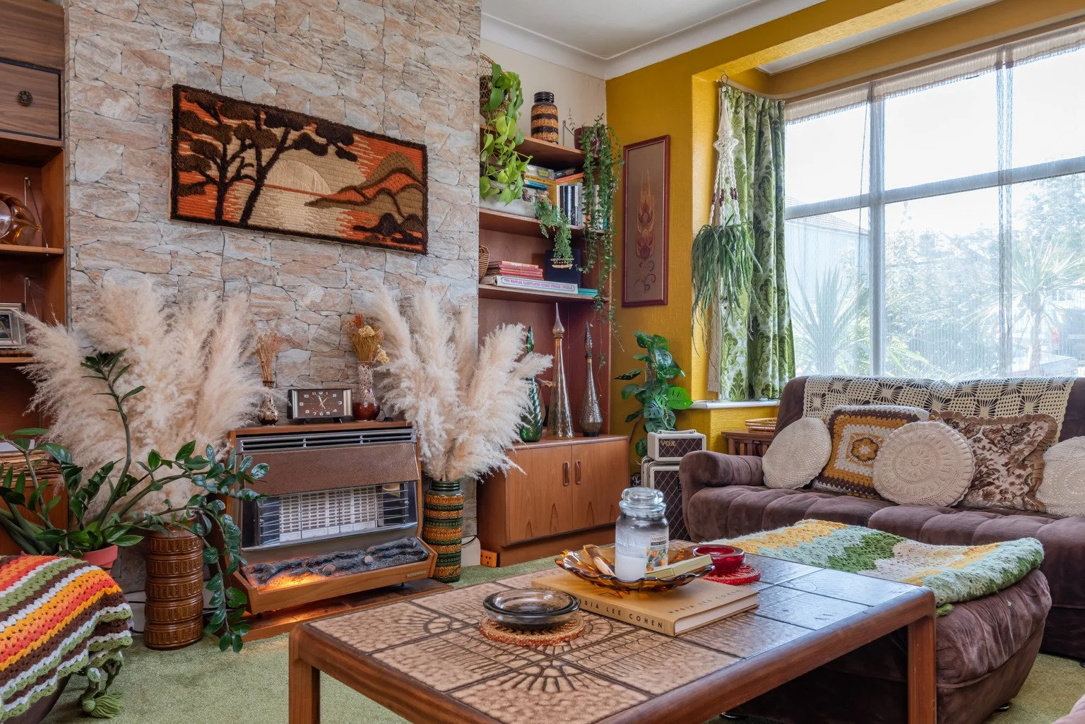 london-retro-1970s-mid-century-modern-home-film-photo-shoot-location-hire-sofa.jpg