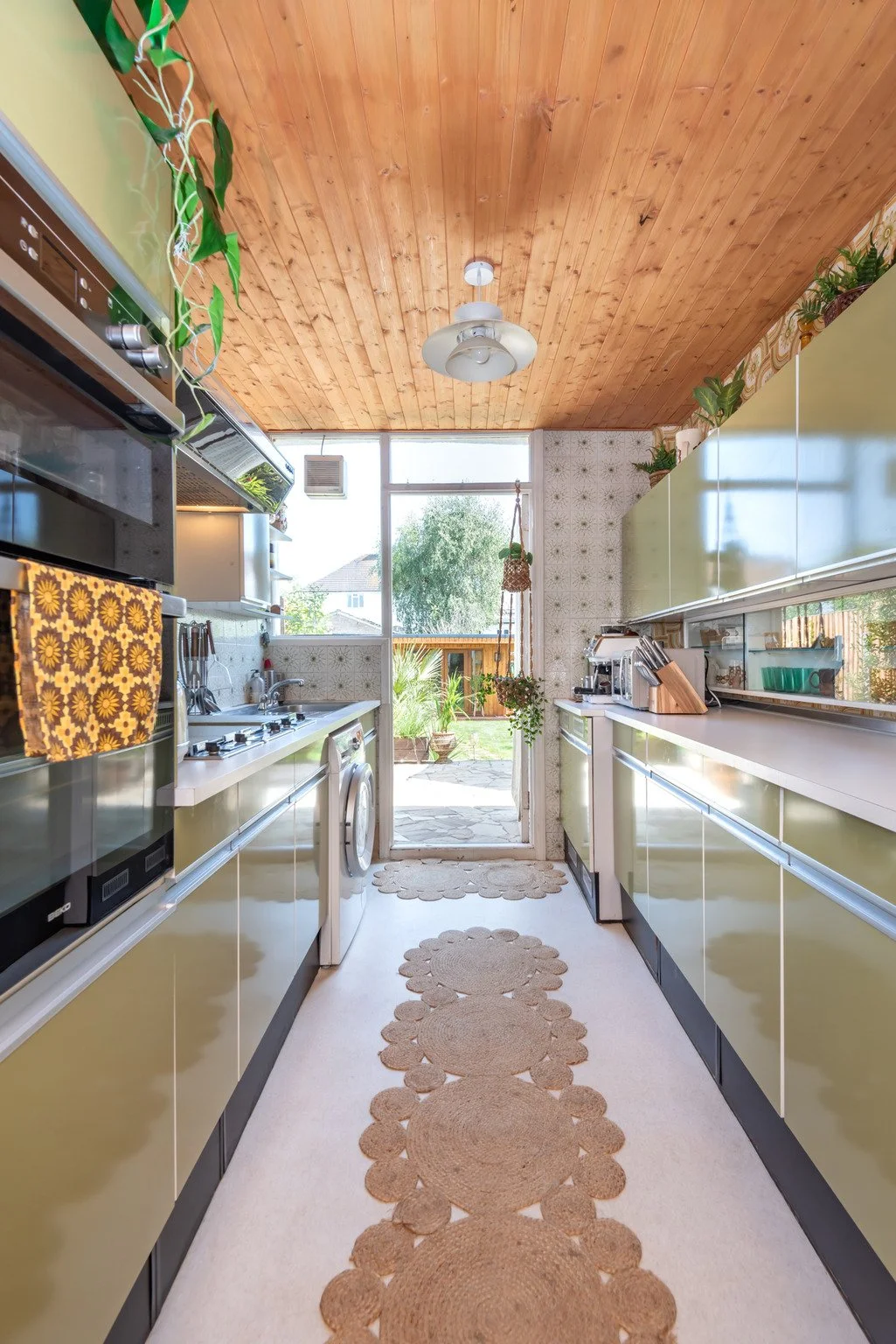 london-retro-1970s-mid-century-modern-home-film-photo-shoot-location-hire-wooden-ceiling.jpg