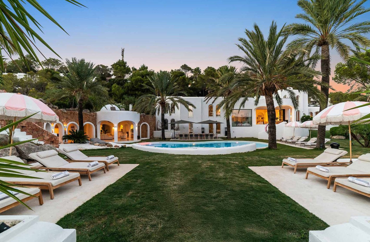 ibiza-modern-mediterranean-luxury-villa-film-photo-shoot-location-hire-sunloungers.jpg